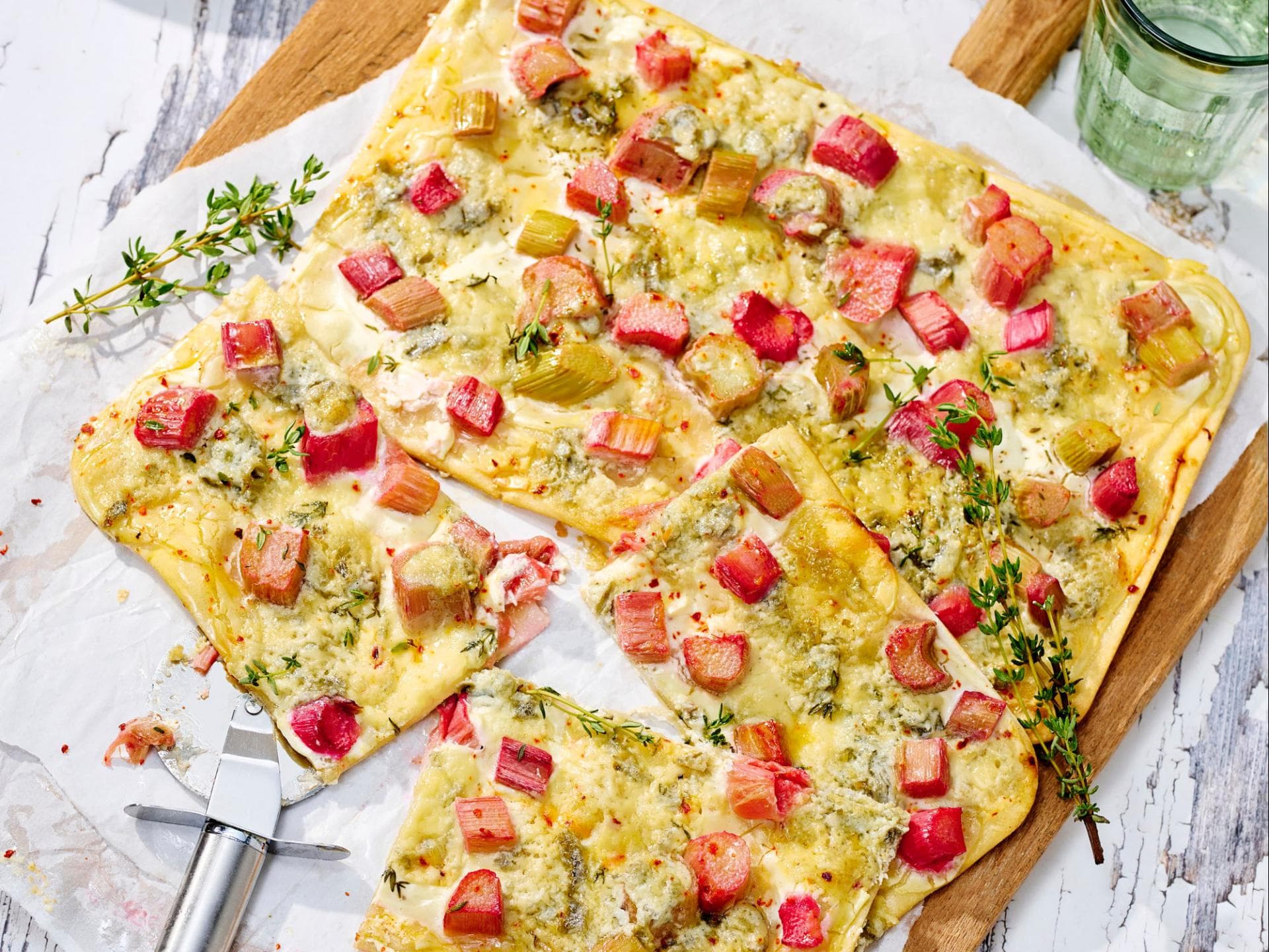 Flammkuchen mit Rhabarber 