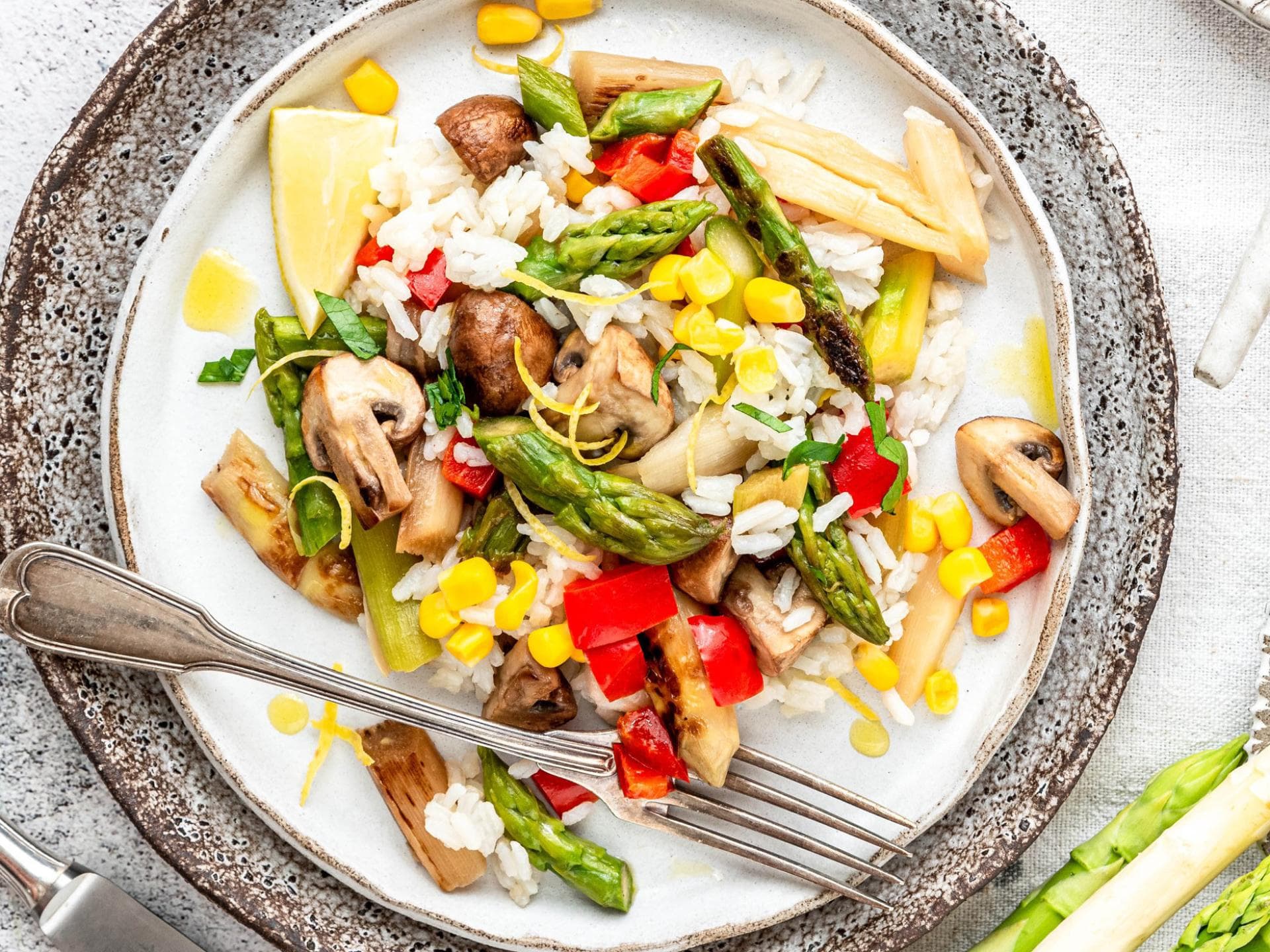 Spargel-Reis-Pfanne mit Champignons Spargel-Reis-Pfanne mit Champignons