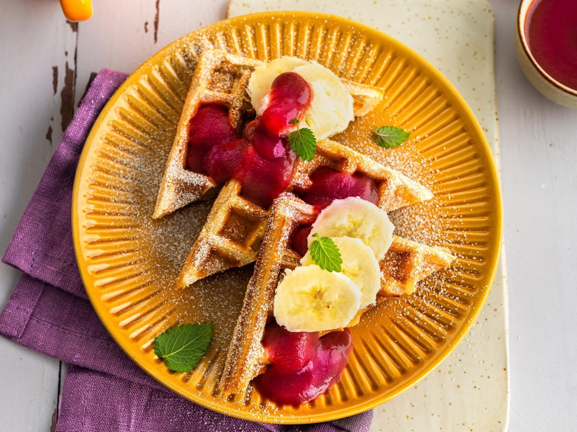 Bananenwaffeln mit Pflaumensoße Bananenwaffeln mit Pflaumensoße