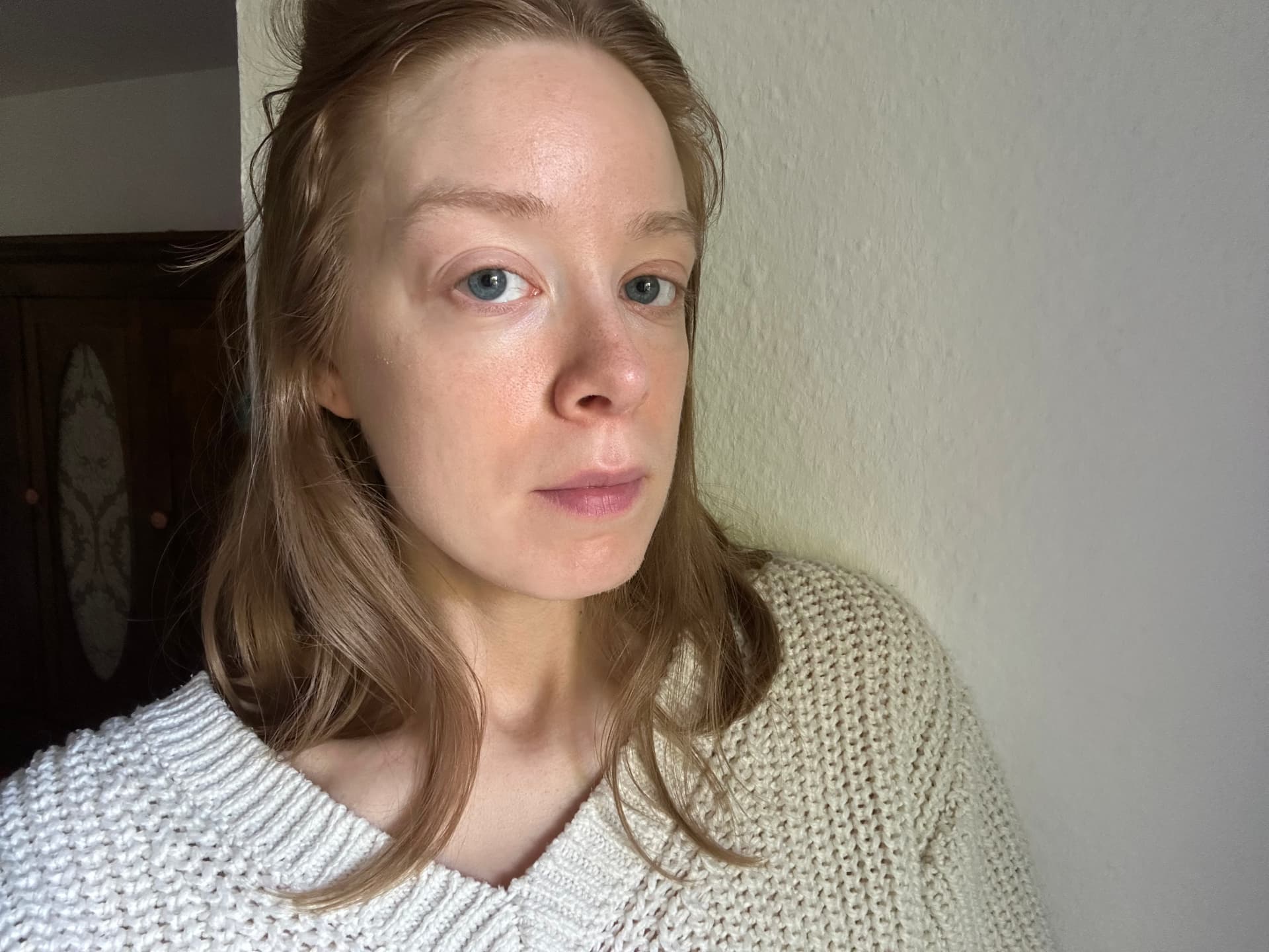 Getönte Sonnencreme Gesicht Test - Hydro Protect Sun Fluid Tinted LSF 50+ von Eucerin vorher