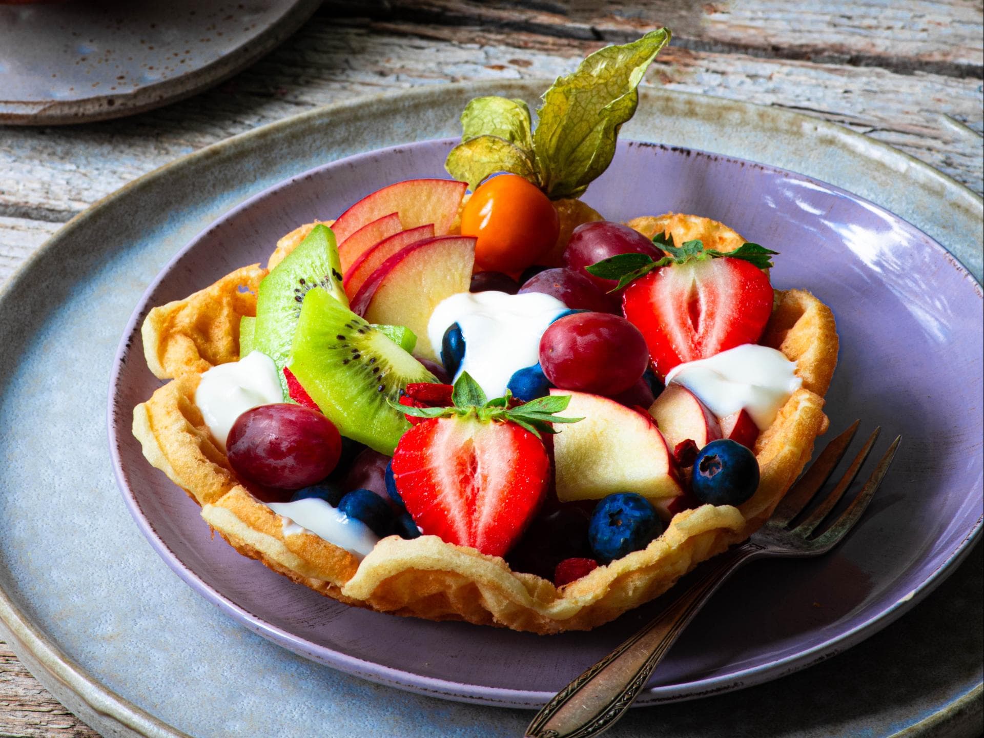 Waffelschale mit Obst Waffelschale mit Obst