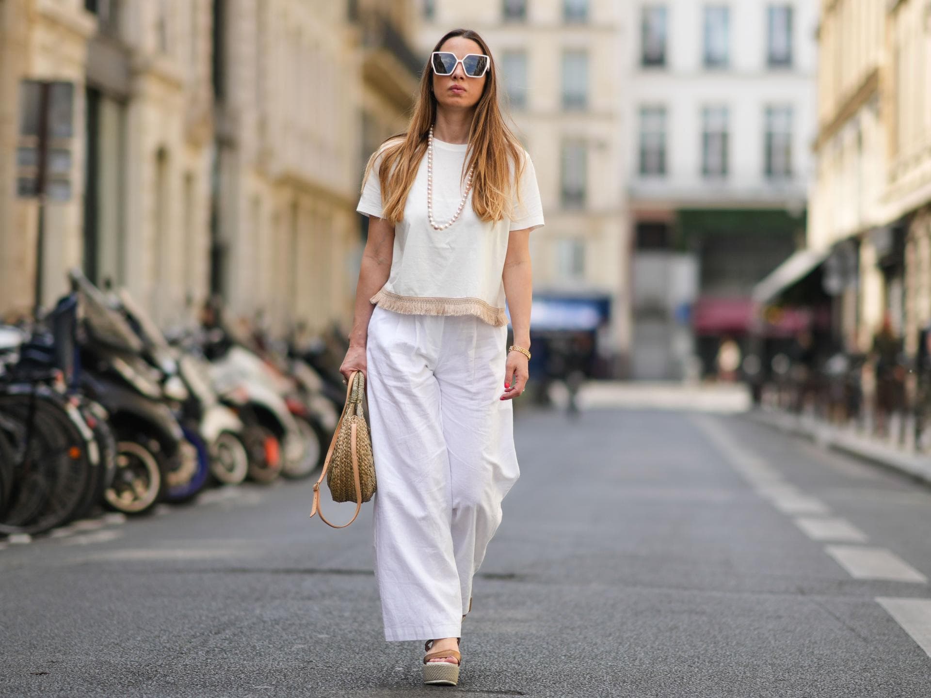 Weiße Palazzo-Hose Streetstyle 