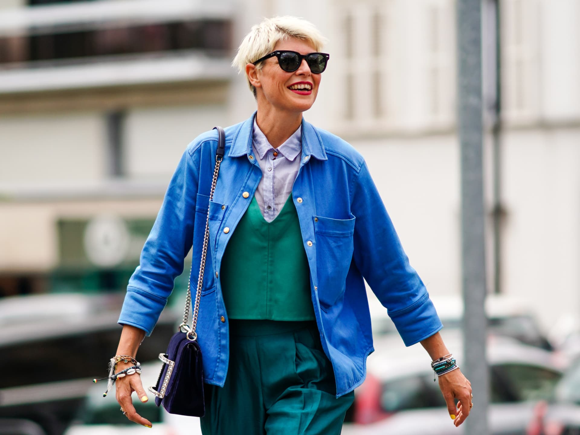 Der ultra kurze Pixie Cut ist cool und praktisch zugleich Elisa Nalin mit ultra kurzem Pixie Cut