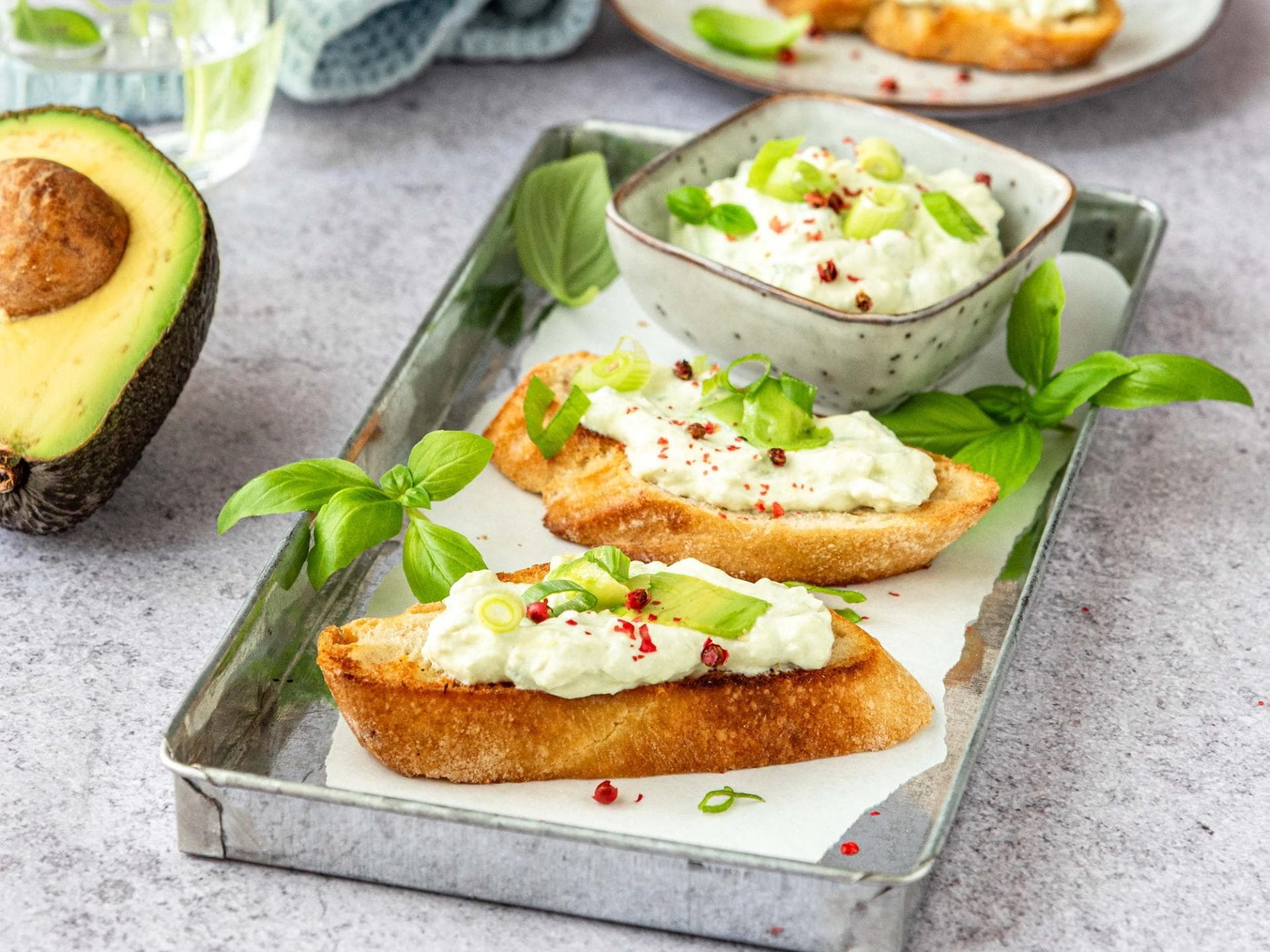 Avocado-Bruschetta 