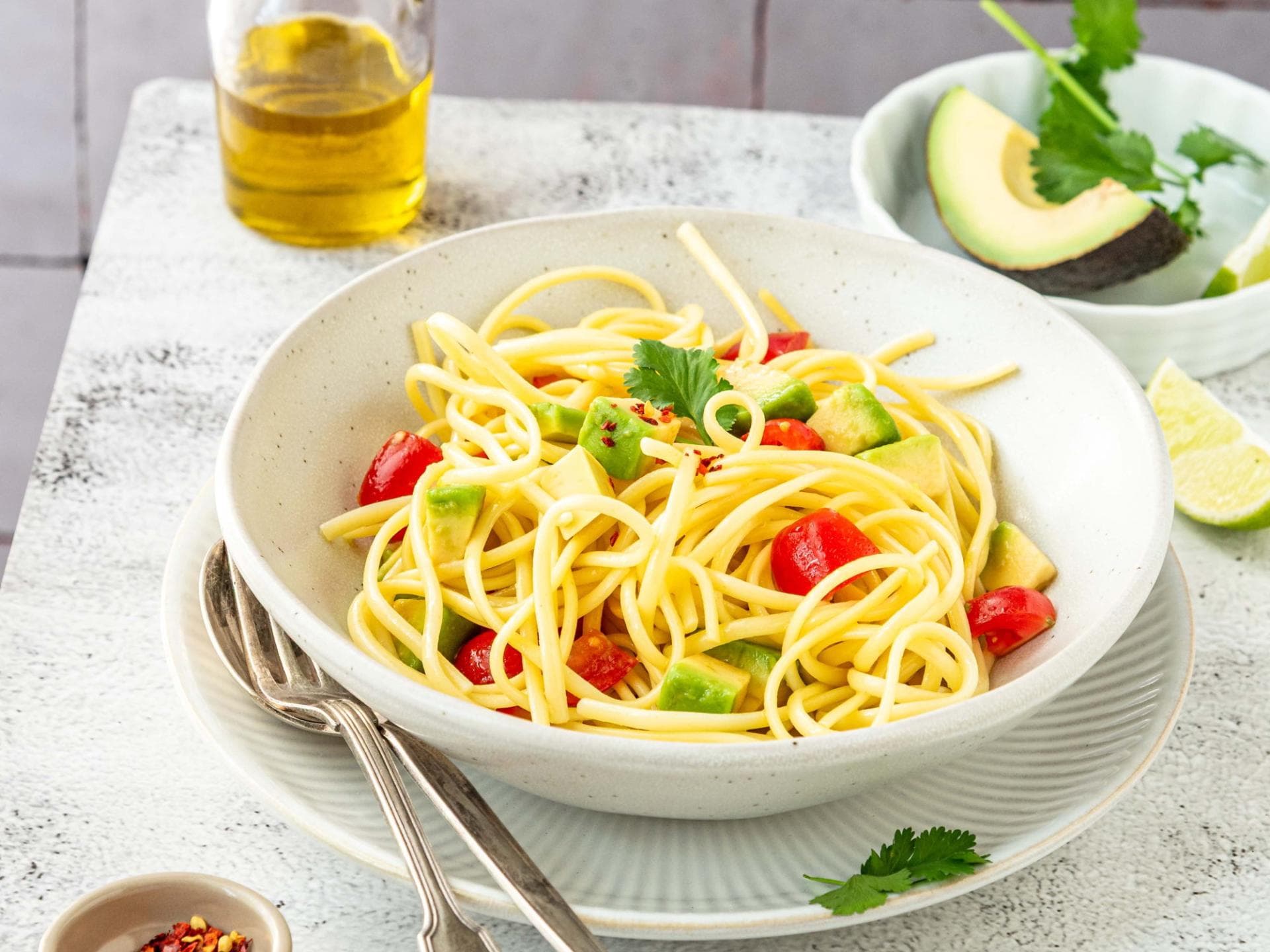 Scharfe Avocado-Pasta 