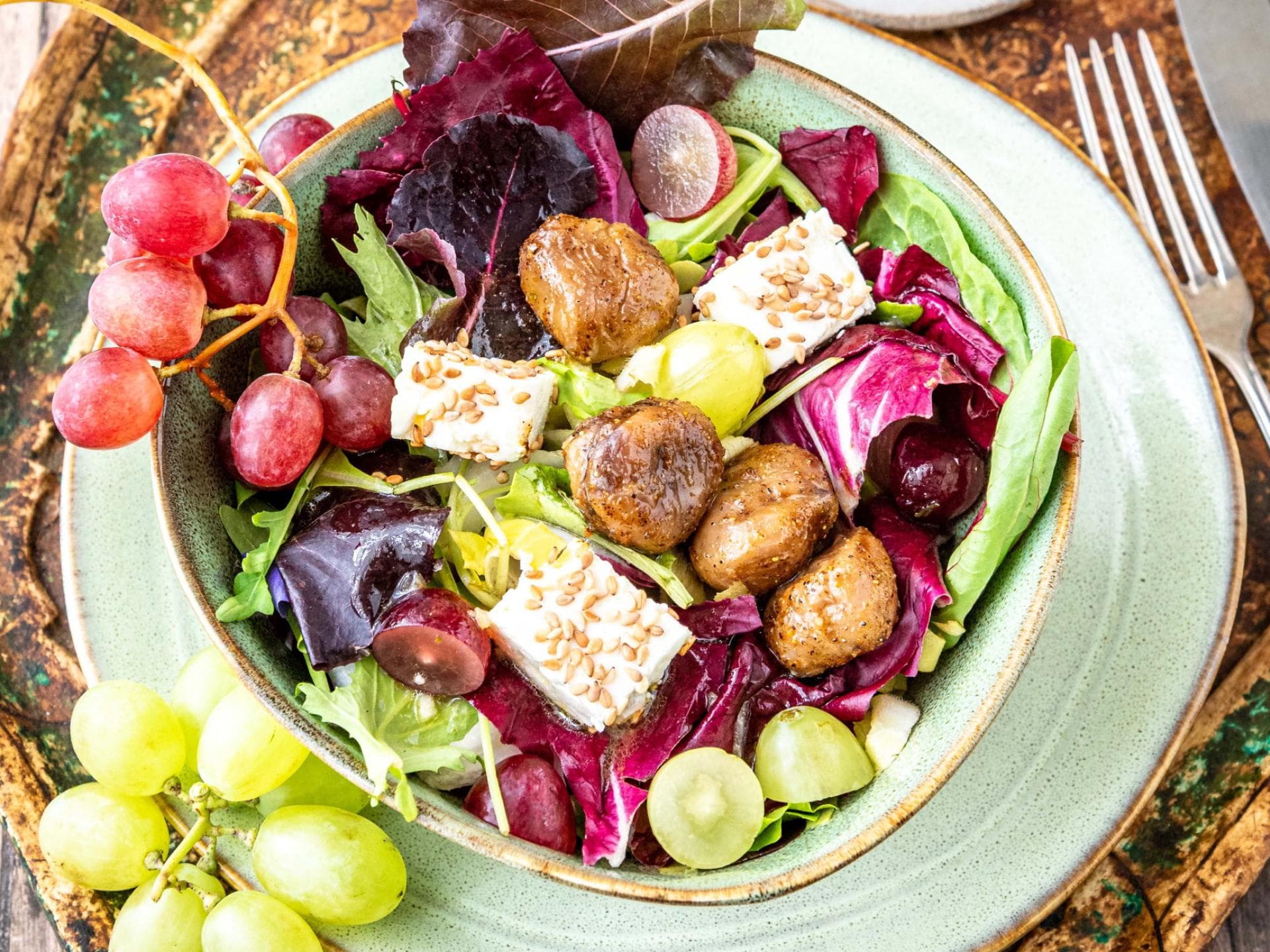 Bunter Salat mit Ofen-Maronen & Feta