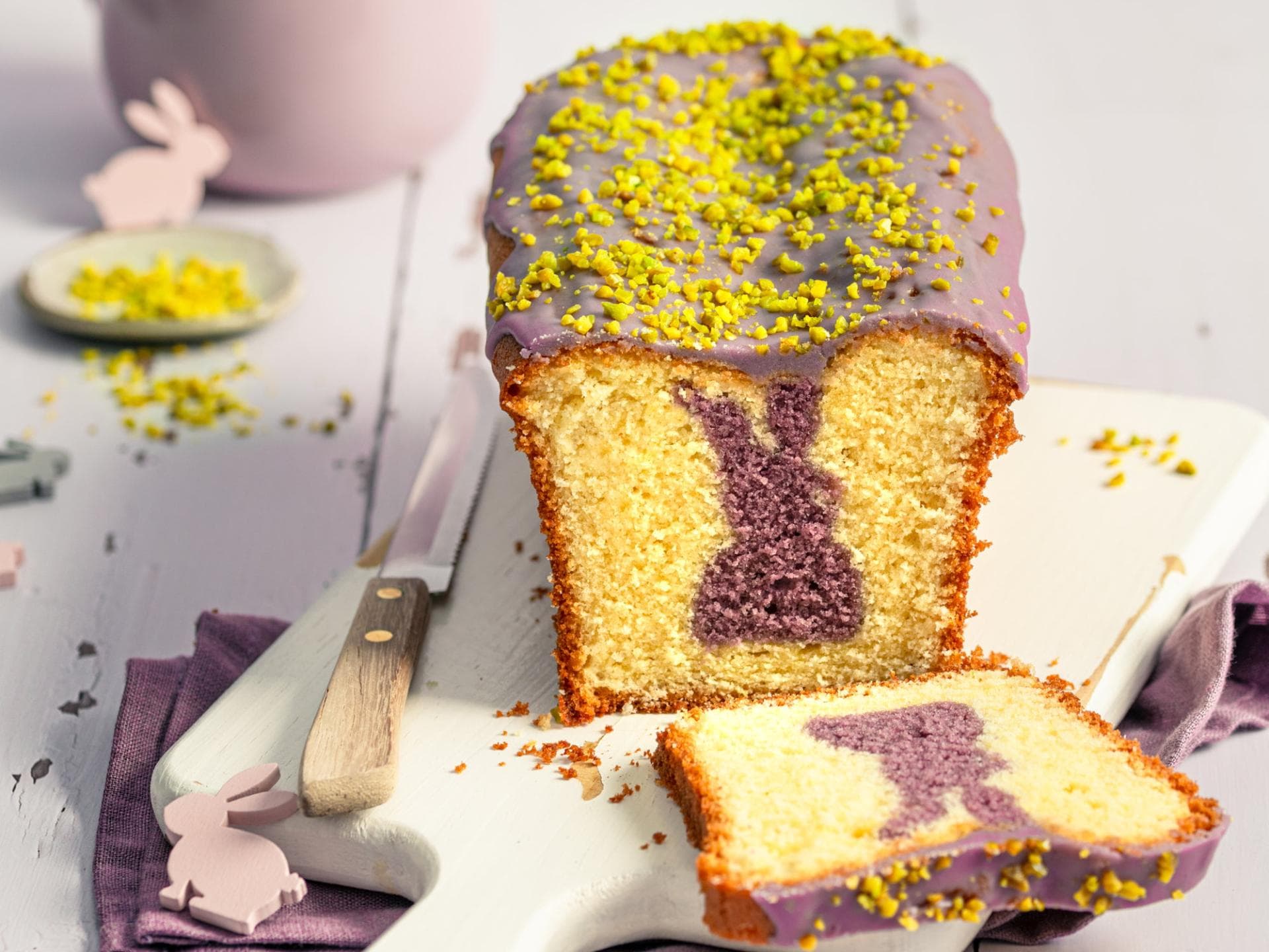 Lila Osterhasen-Kuchen