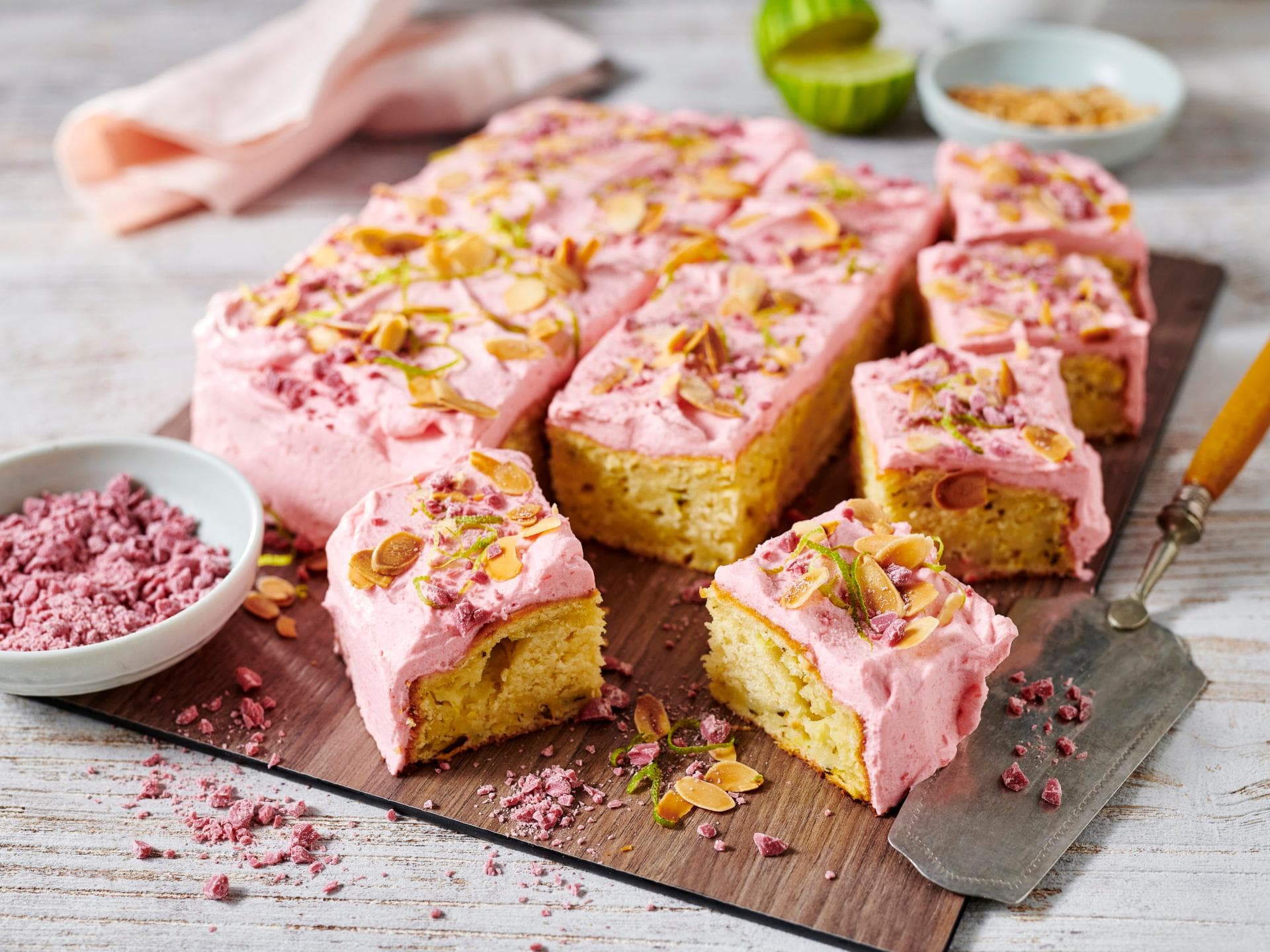 Nusskuchen mit Zucchini Nusskuchen mit Zucchini