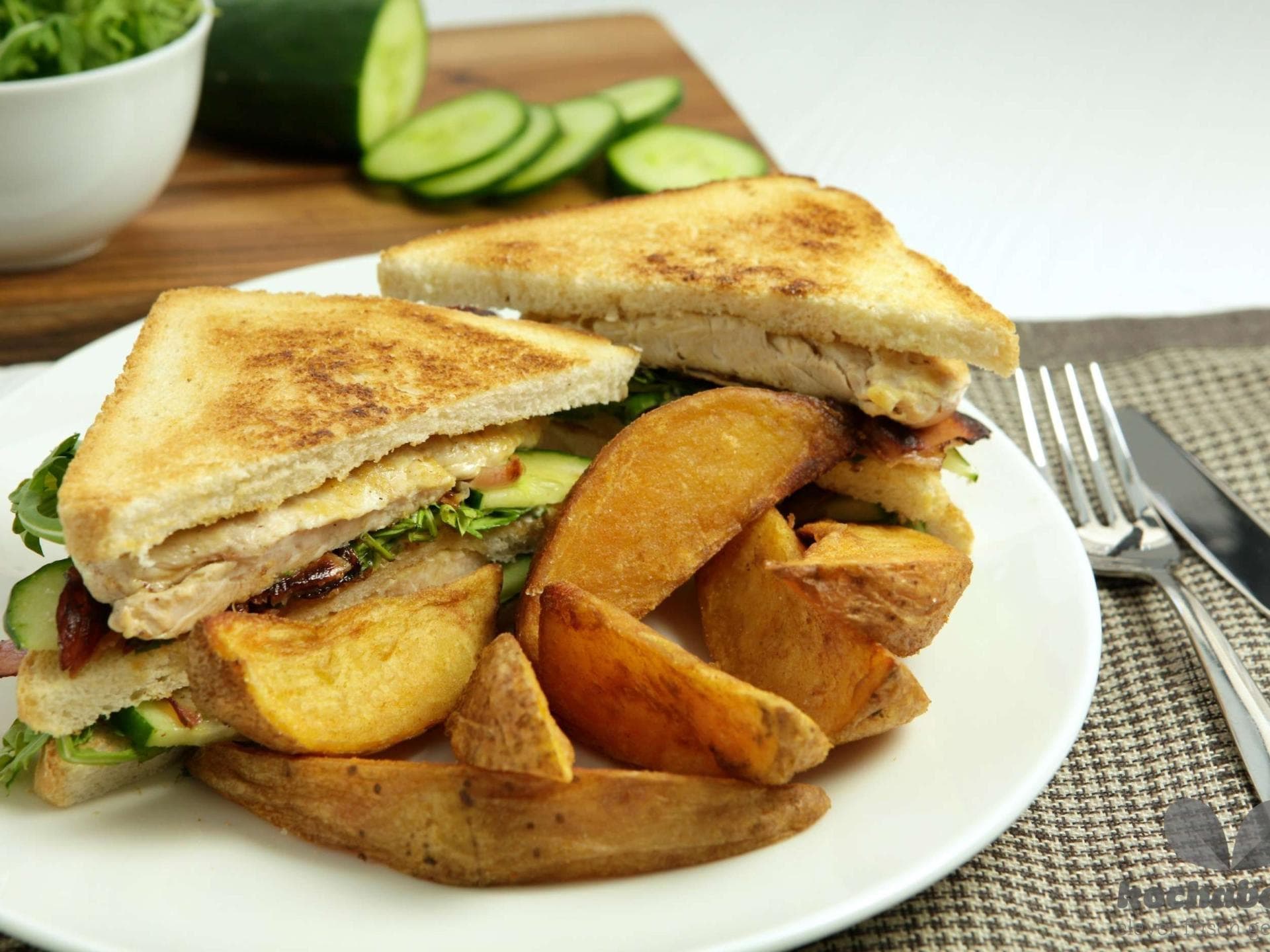 Clubsandwich mit Hähnchenbrust 