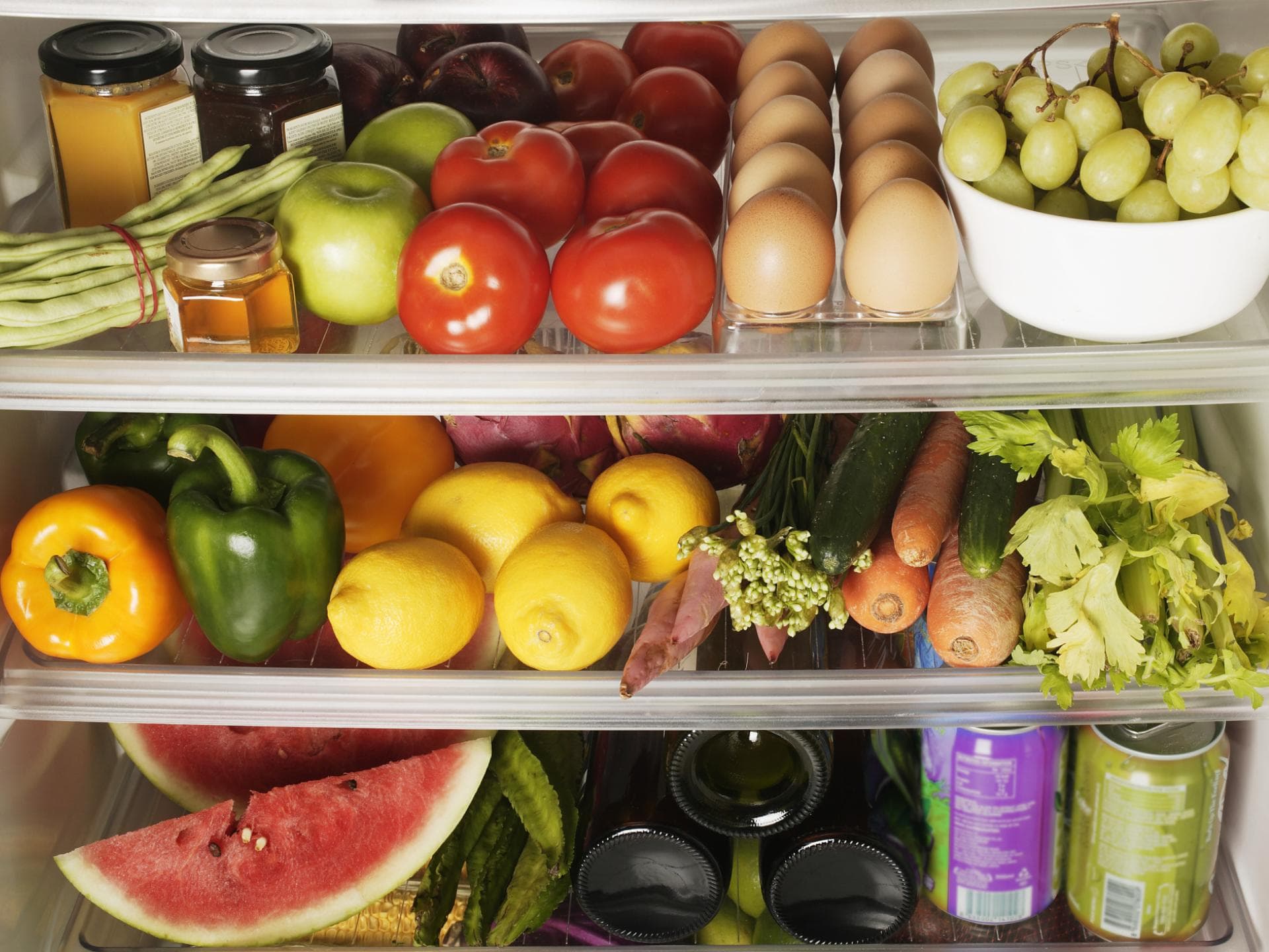 Gemüse, Eier und Milchprodukte gehören in jeden vegetarischen Kühlschrank. Mit diesen Zutaten können Sie ein ganzes Menü für Veggies zaubern