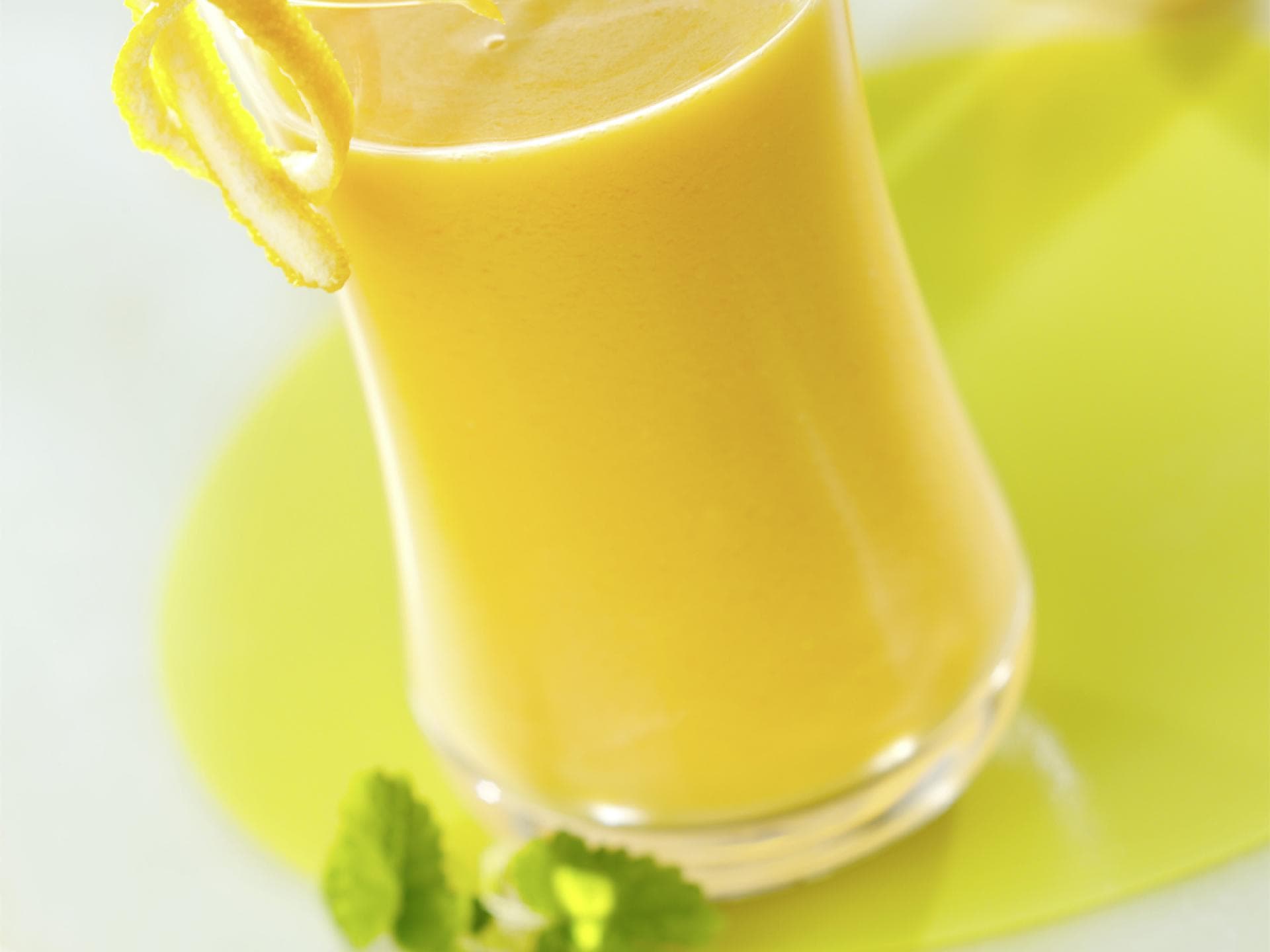 Apfel-Orangen-Möhren-Drink 
