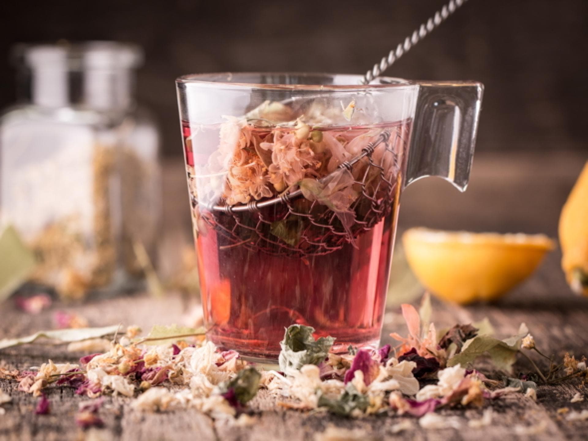 Kräutertee selber machen: die wichtigsten Tipps Kräutertee selber machen: die wichtigsten Tipps