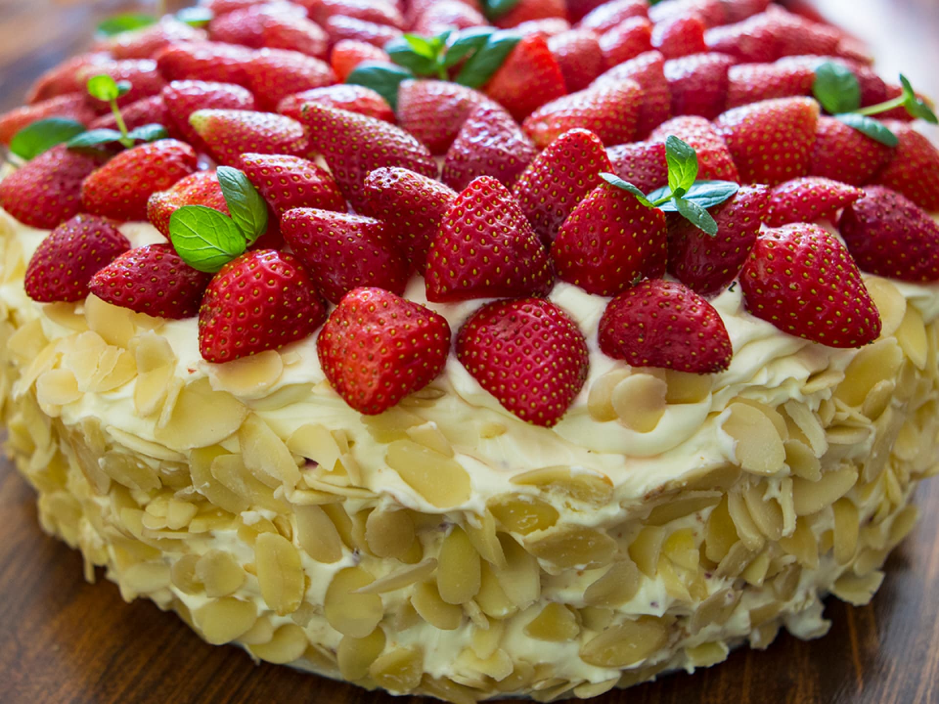 Schwedische Midsommer-Torte Schwedische Midsommer-Torte