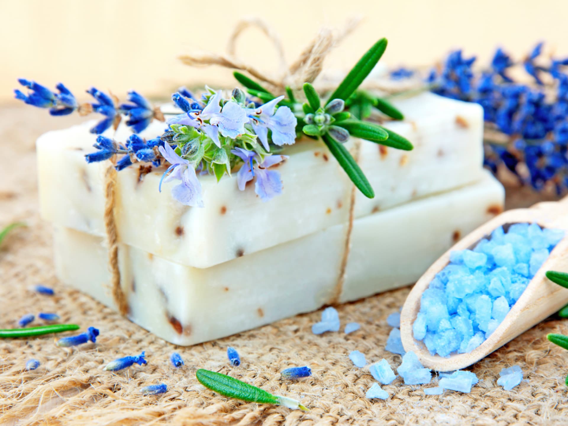 Badeseife selber machen selbstgemachte Badeseife