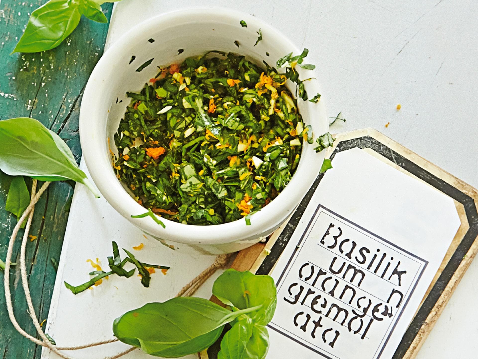 Basilikum-Orangen-Gremolata