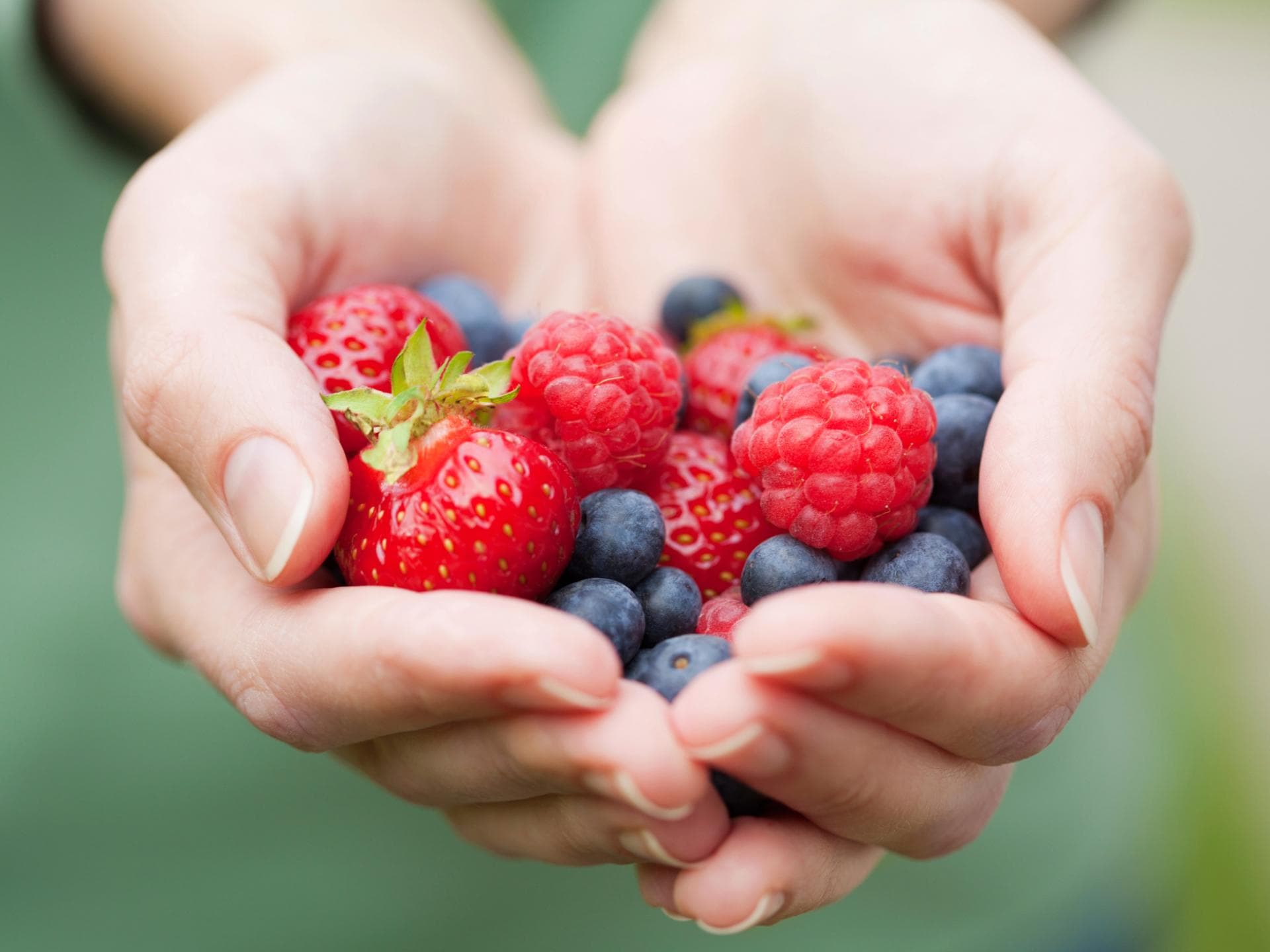 iStockphoto/Thinkstock Beeren-Produkte
