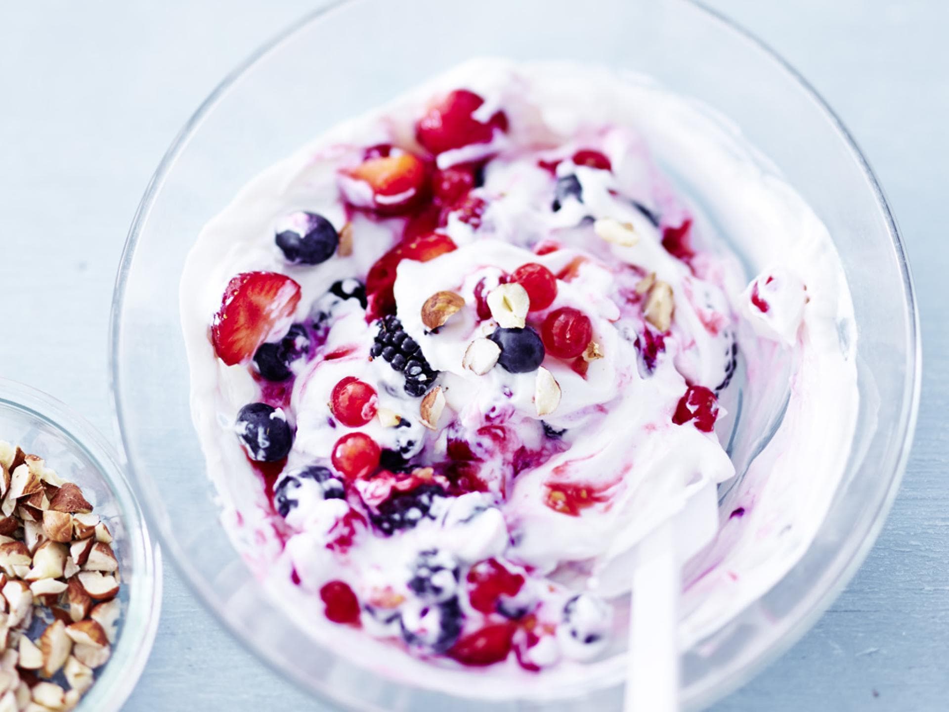 Beeren-Quark mit Nüssen von Weight Watchers