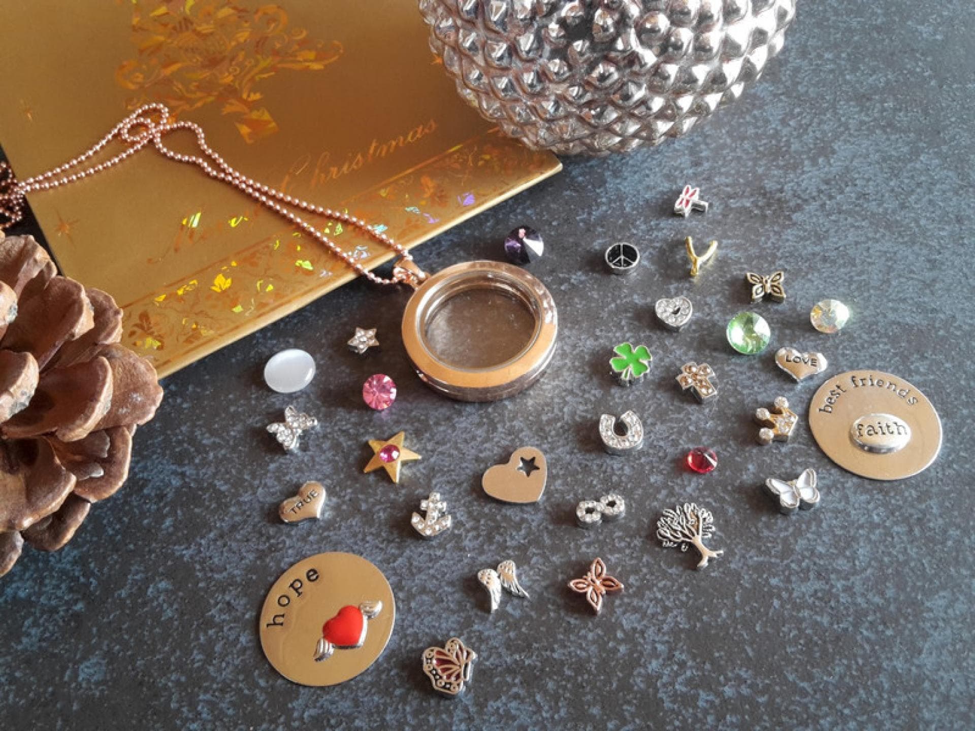 Charms Medaillon mit Einlegern