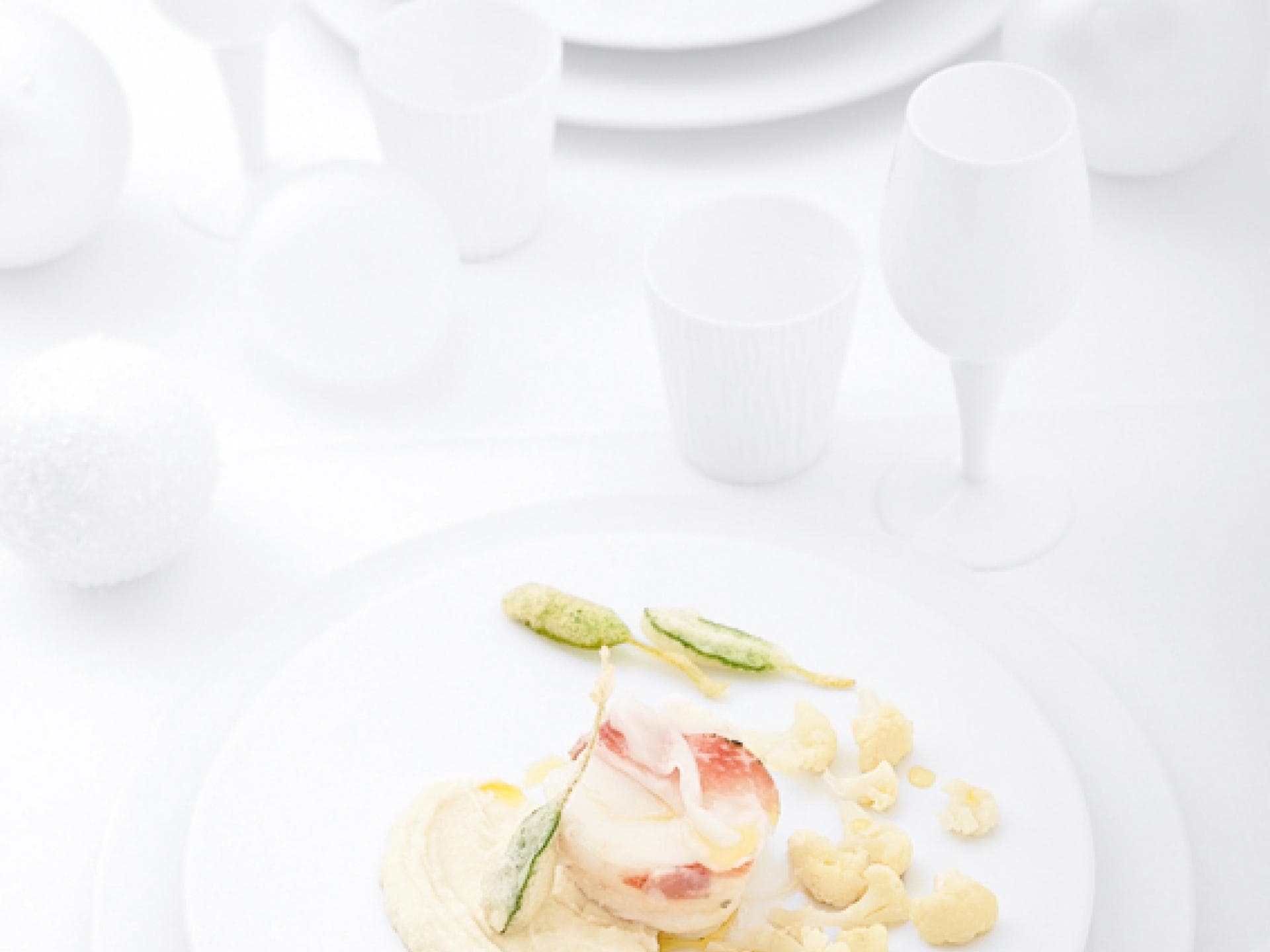 Seeteufel mit Lardo und zweierlei Blumenkohl