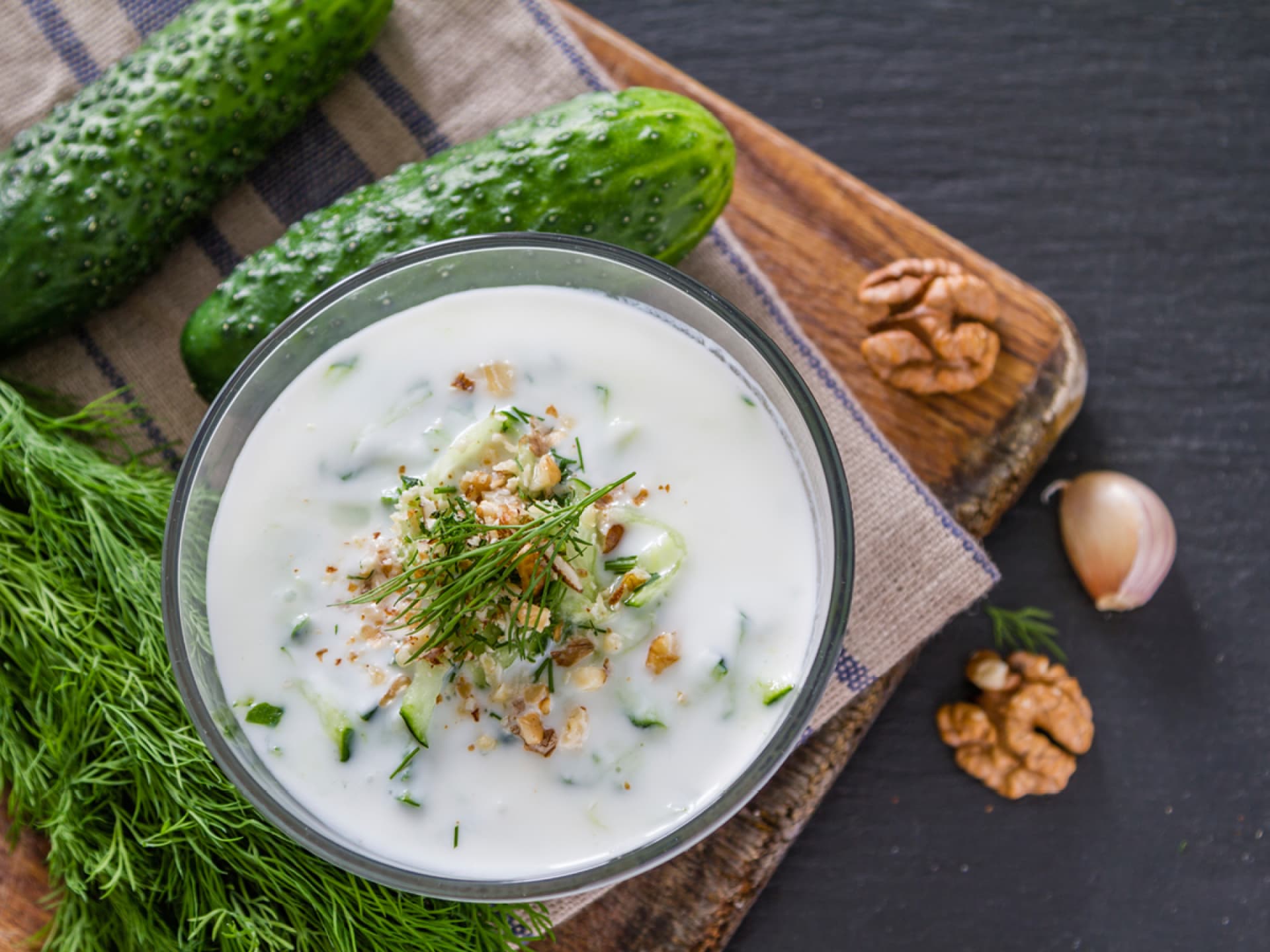 Bulgarische Küche Kalte Gurkensuppe Tarator