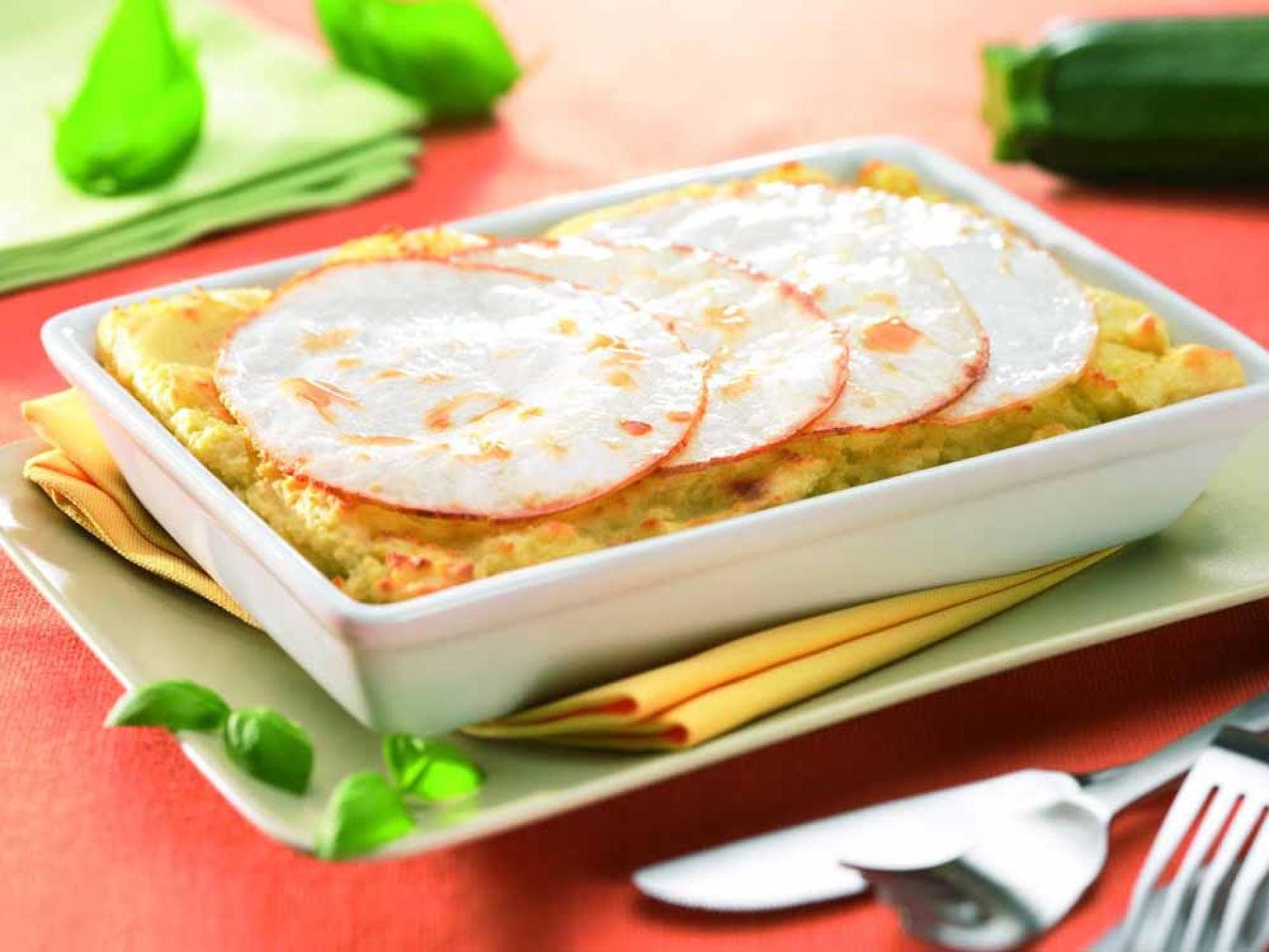 Ziegenkäse-Gemüse-Hackfleisch-Auflauf