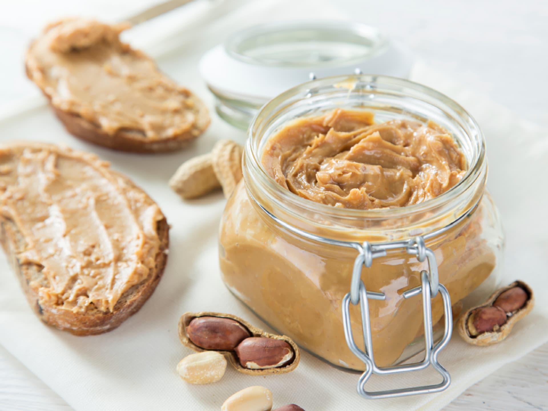 Gesunde Erdnussbutter