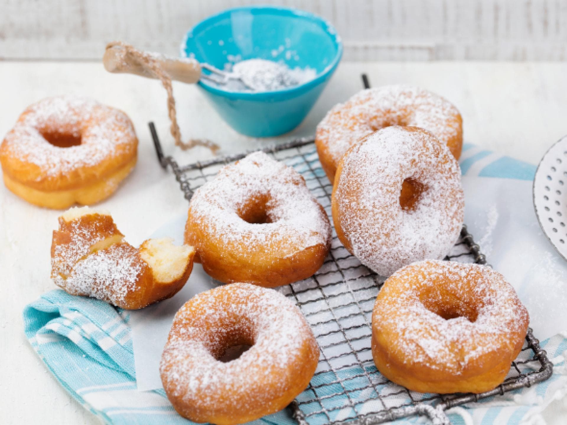 Donuts mit Puderzucker