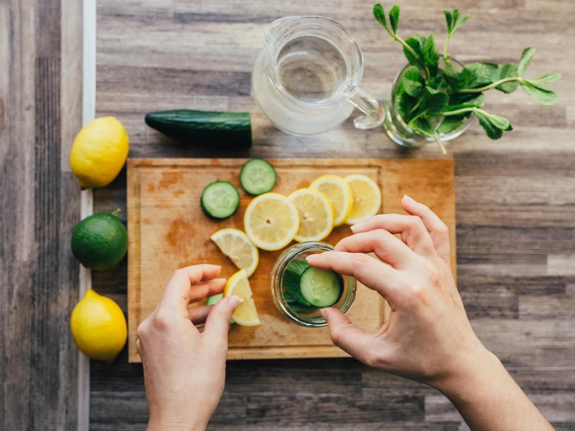 Entgiftung: Fasten oder Detox? Entgiftung: Fasten oder Detox?