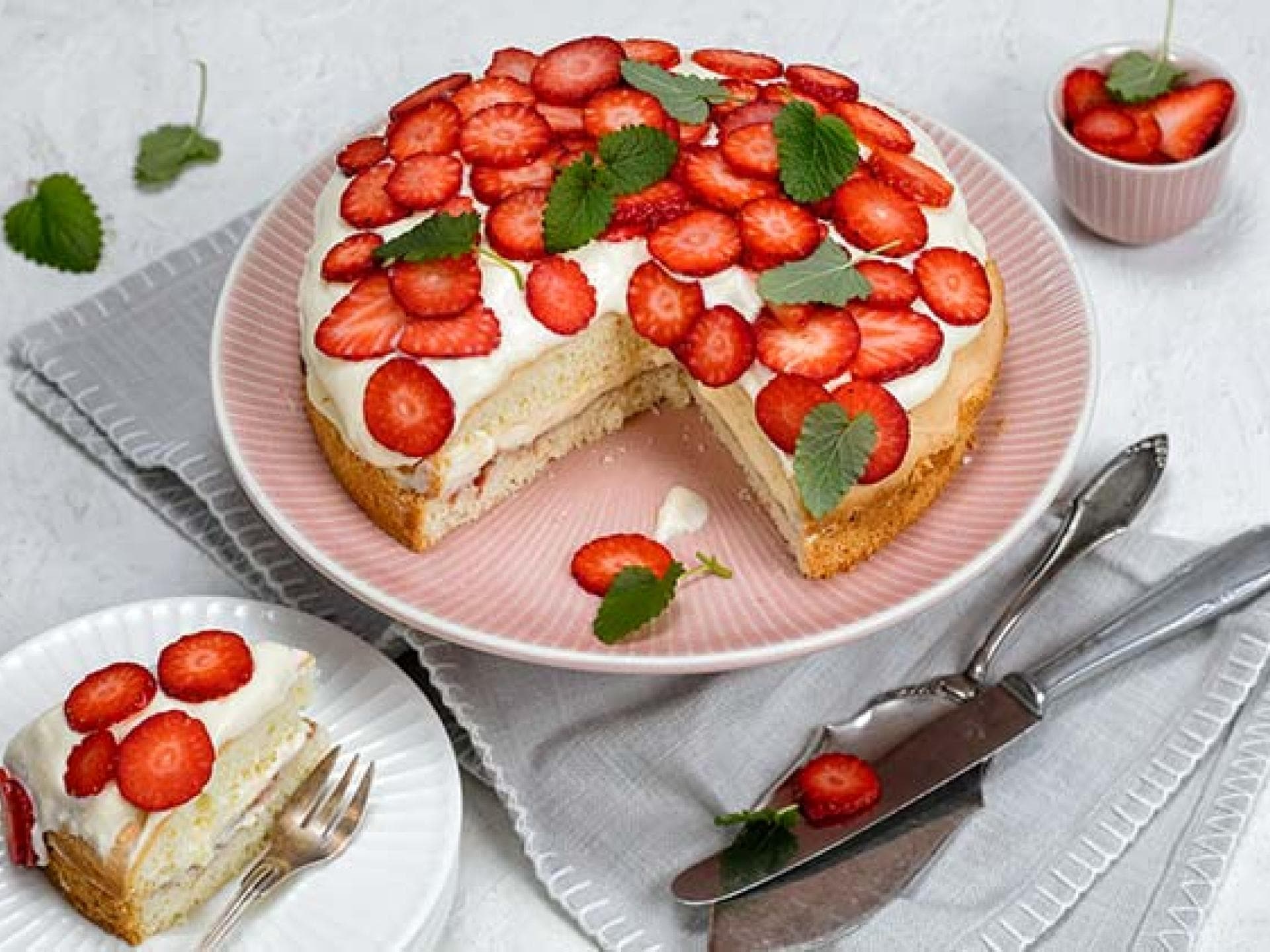 Erdbeertorte mit Mascarpone: fruchtiger Tortentraum