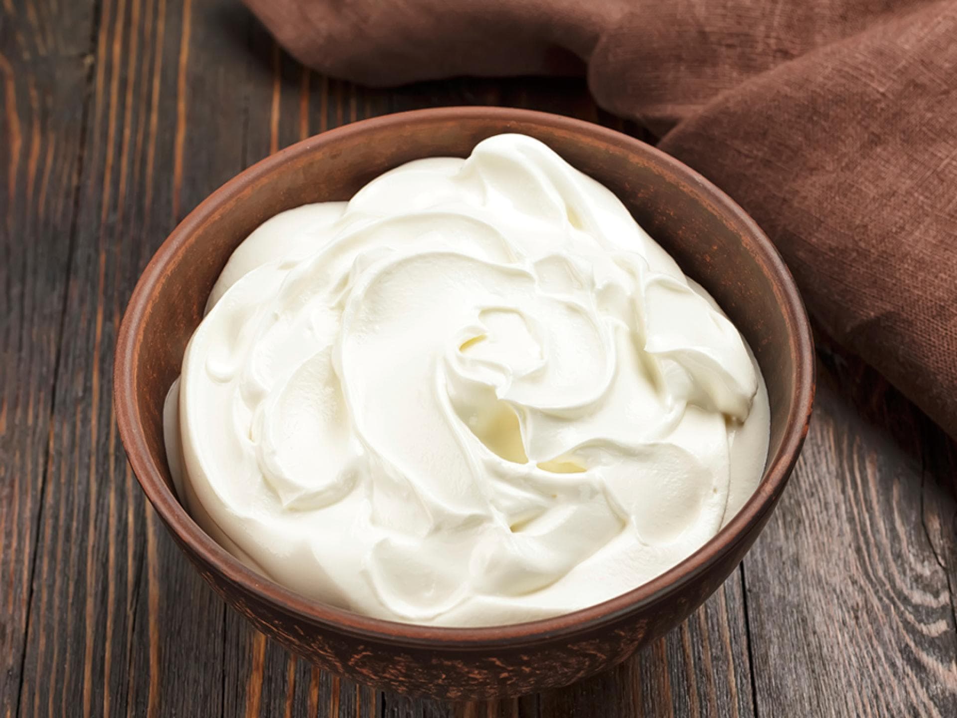 Frischkäse-Dip Schale mit Frischkäse-Dip - So machen Sie einen leckeren Frischkäse-Dip