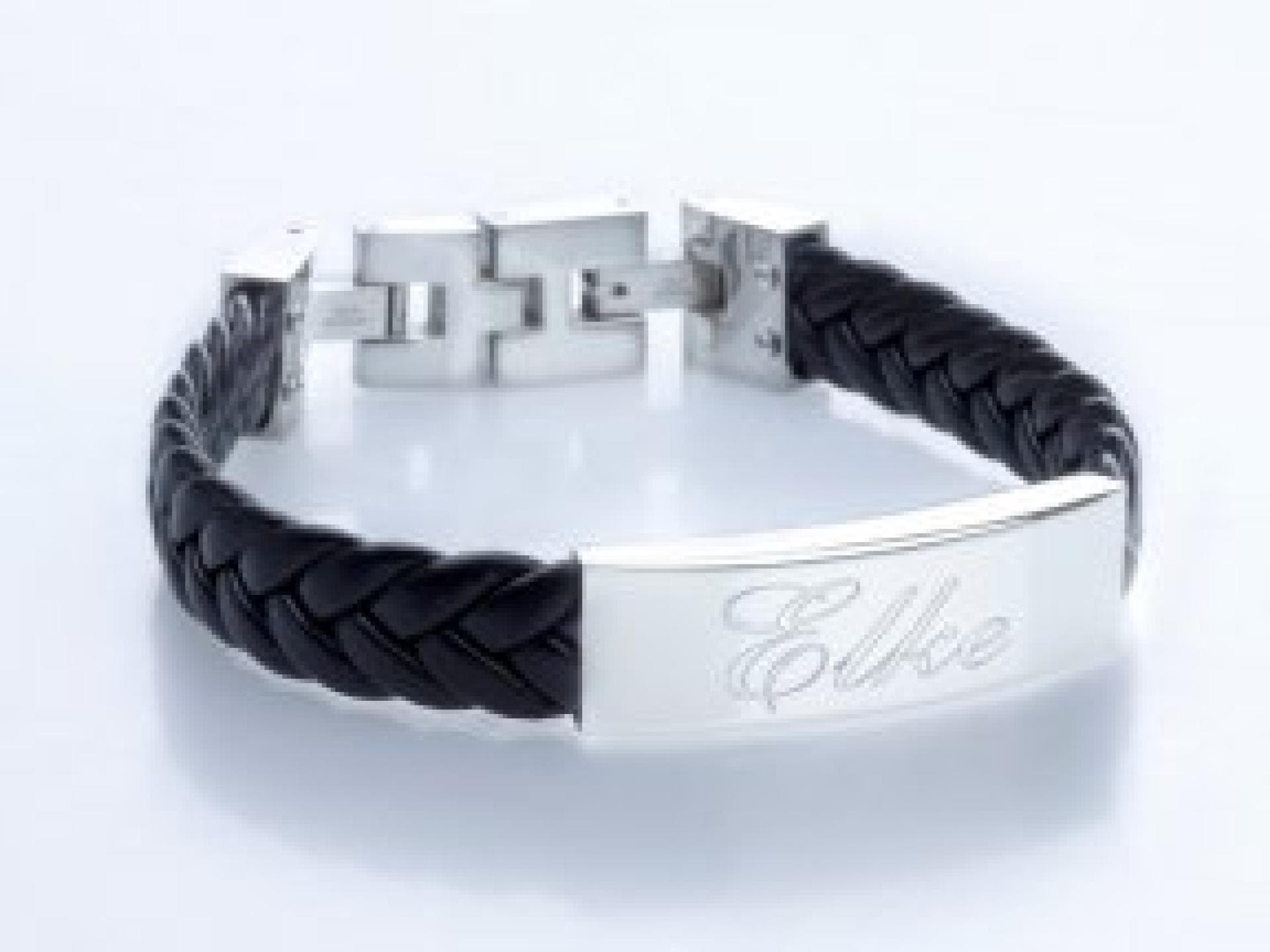 Geflochtenes Lederarmband mit Gravur