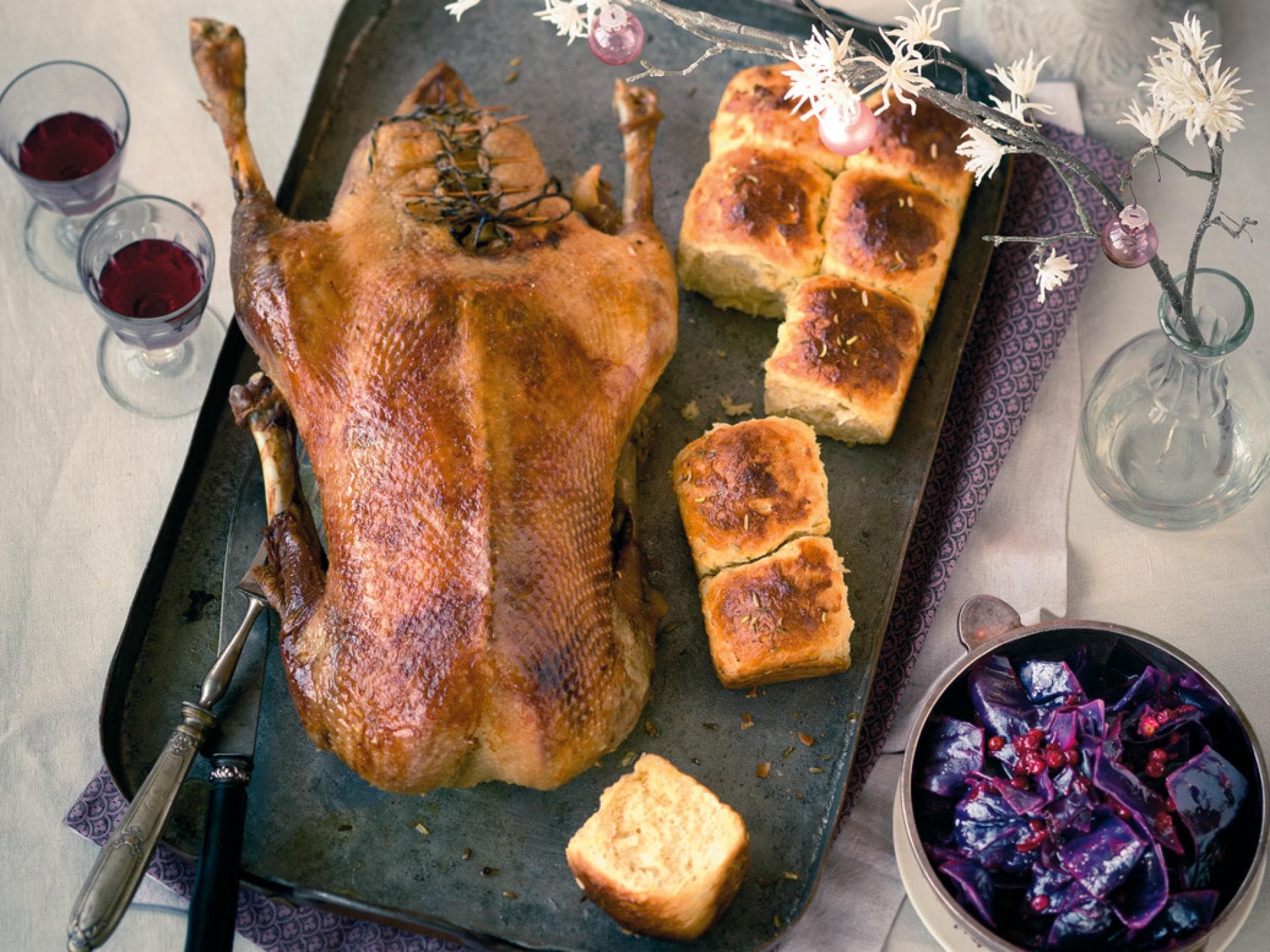 Gefüllte Gans Preiselbeer Rotkohl