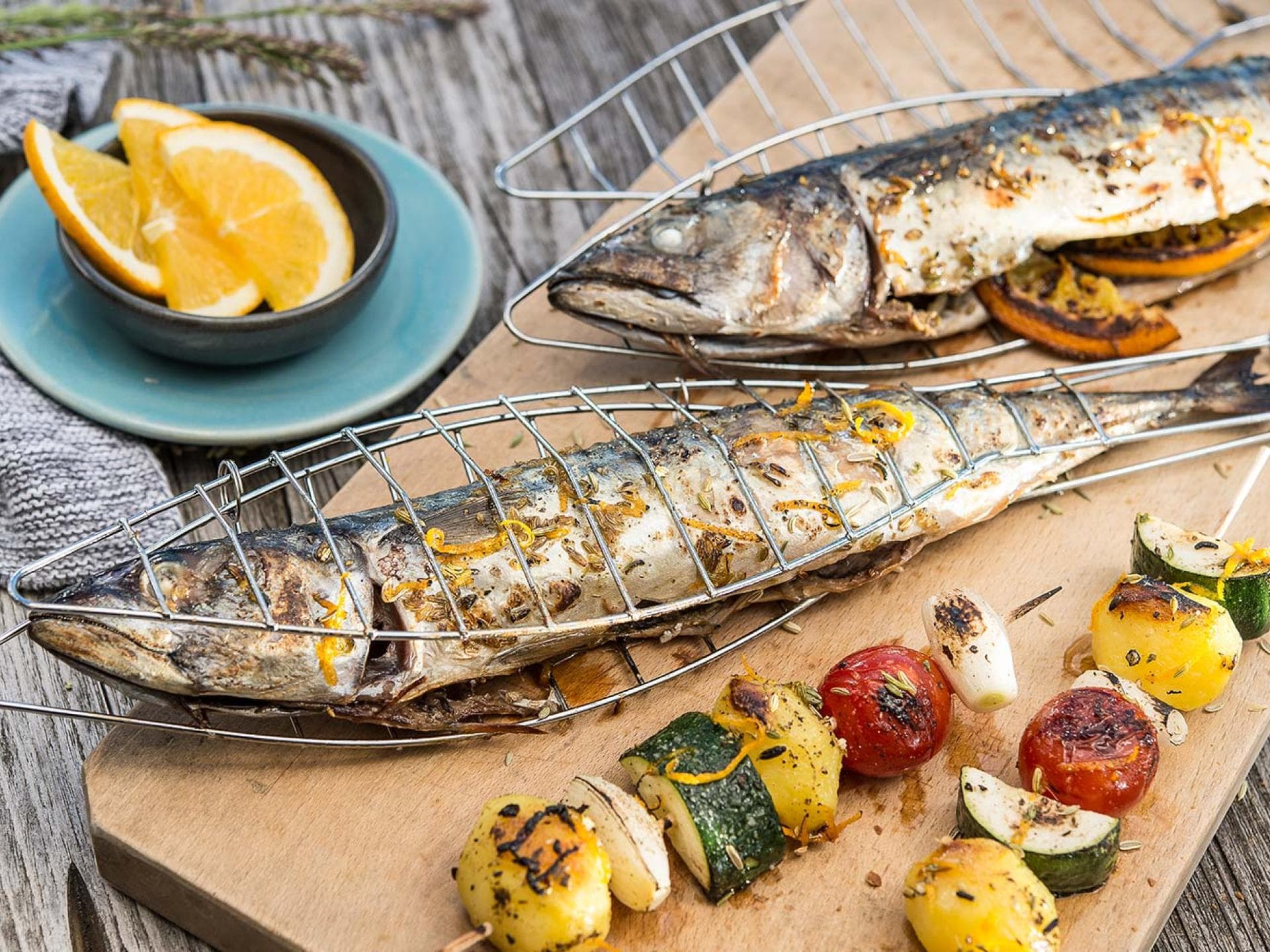 Makrelen mit Kartoffel-Gemüse-Spießen