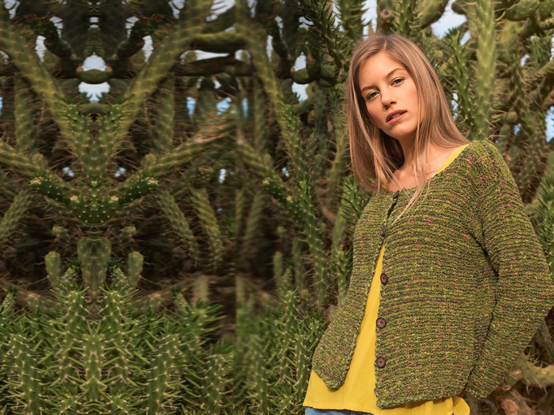 Grüne Strickjacke