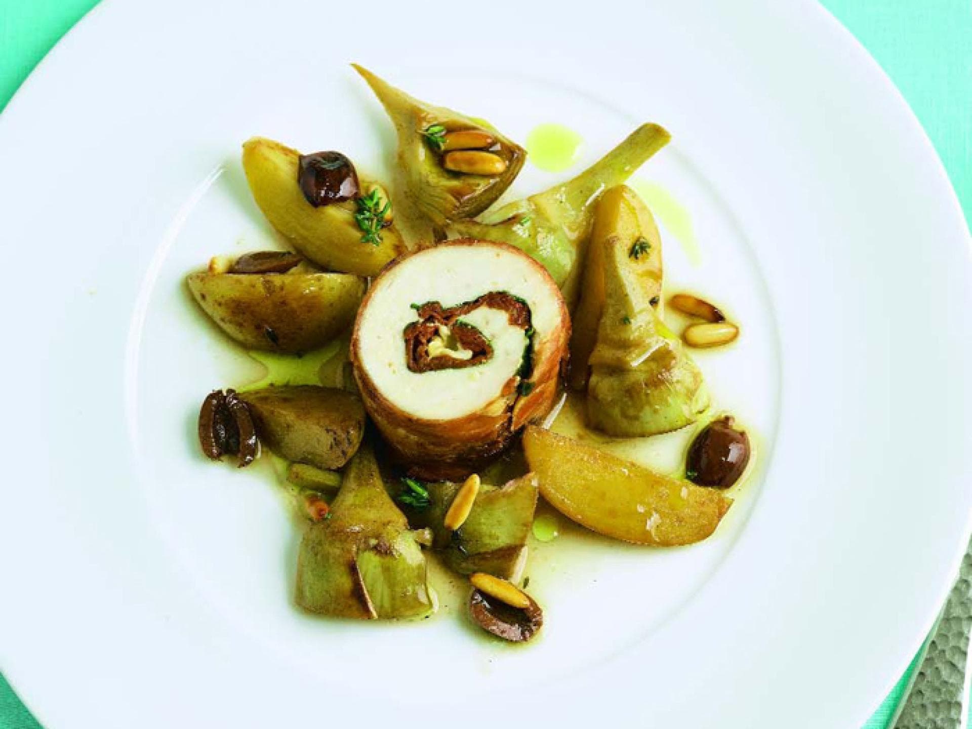 Hähnchen-Involtini mit Artischockengemüse - Das leckere Rezept von Star-Köchin Cornelia Poletto finden Sie bei uns