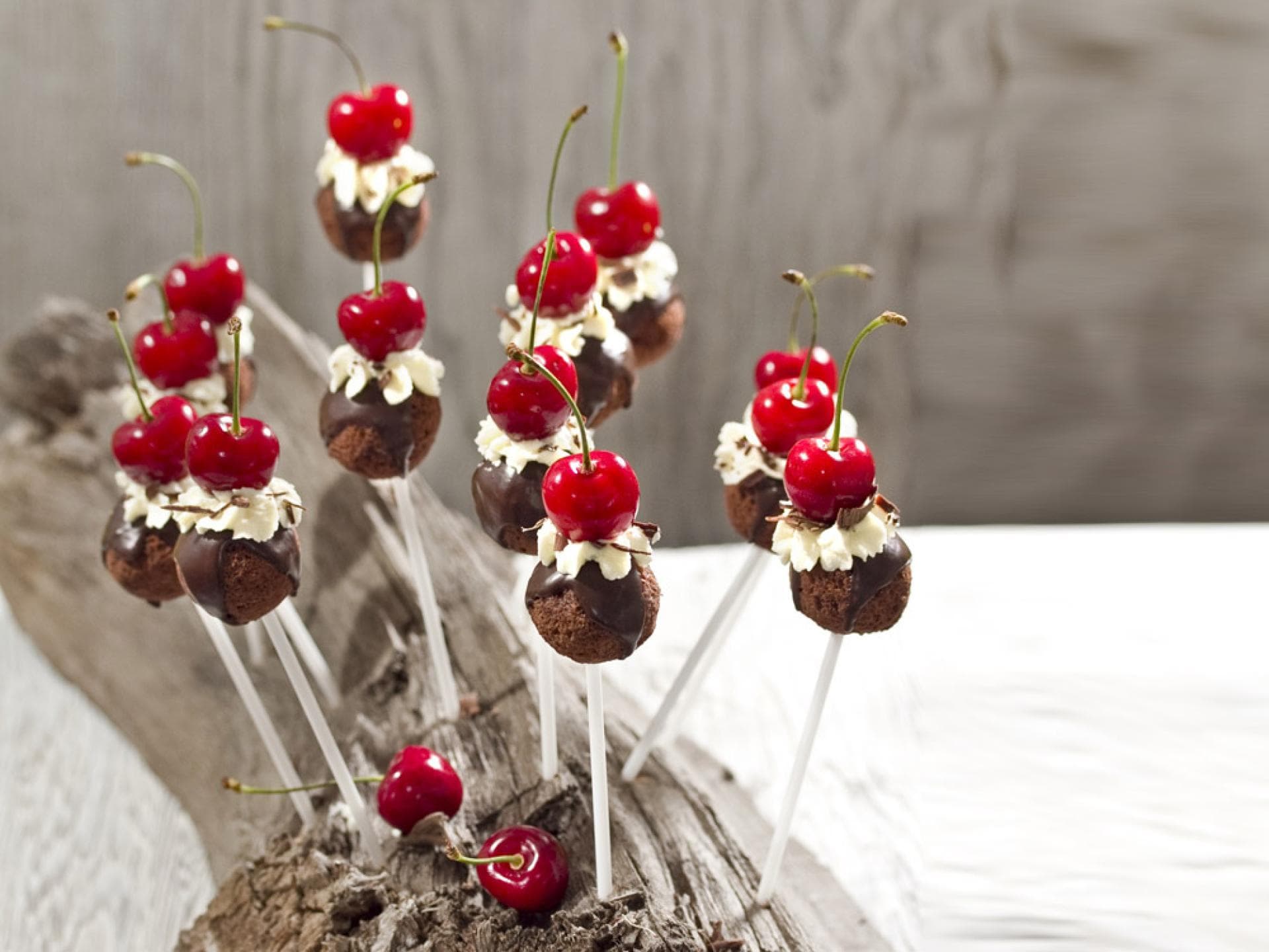 Schwarzwälder Kirsch Cake Pops