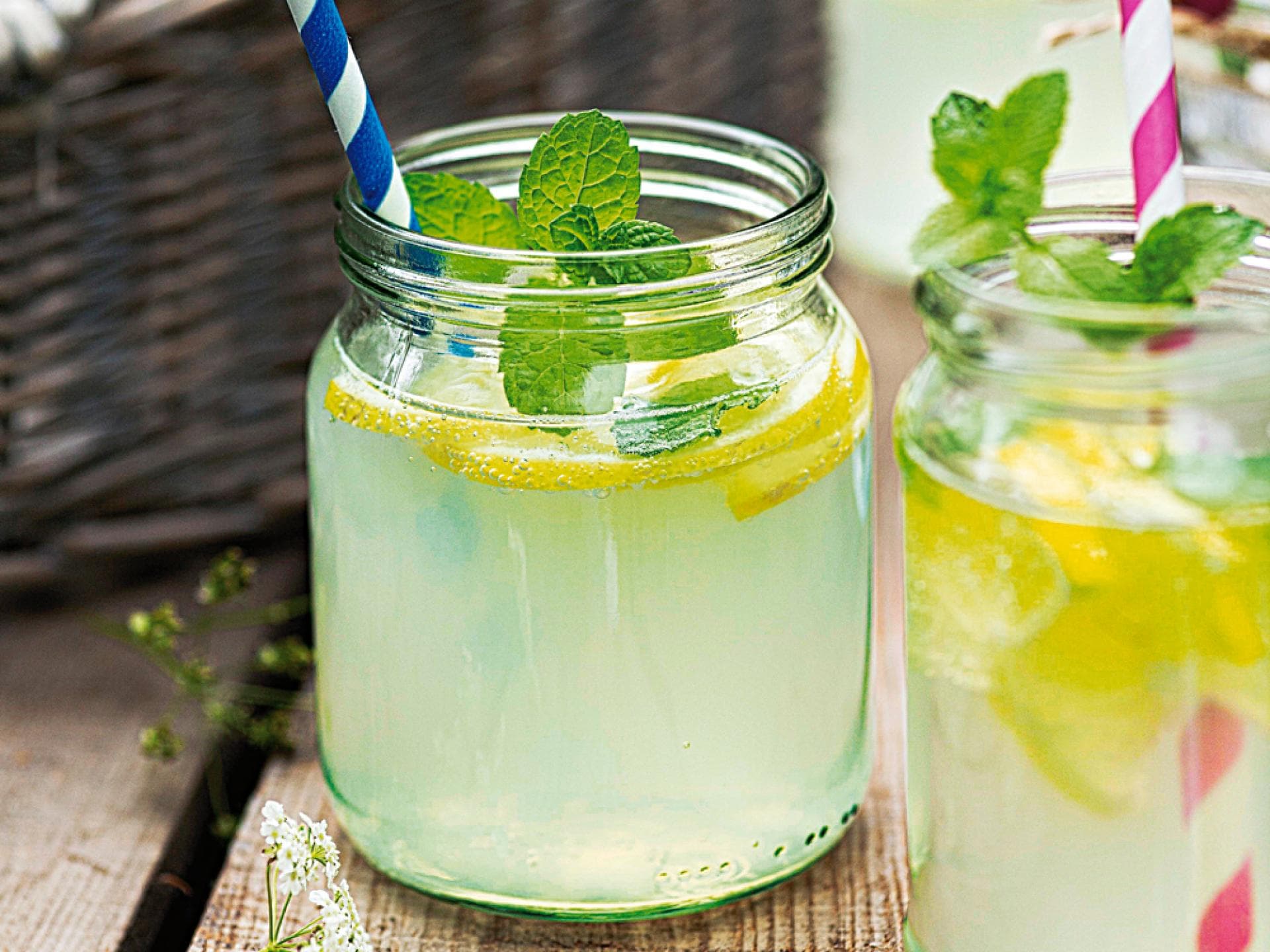 Ingwer-Limonade - Das erfrischende Rezept für den idealen Sommer-Drink finden Sie bei uns