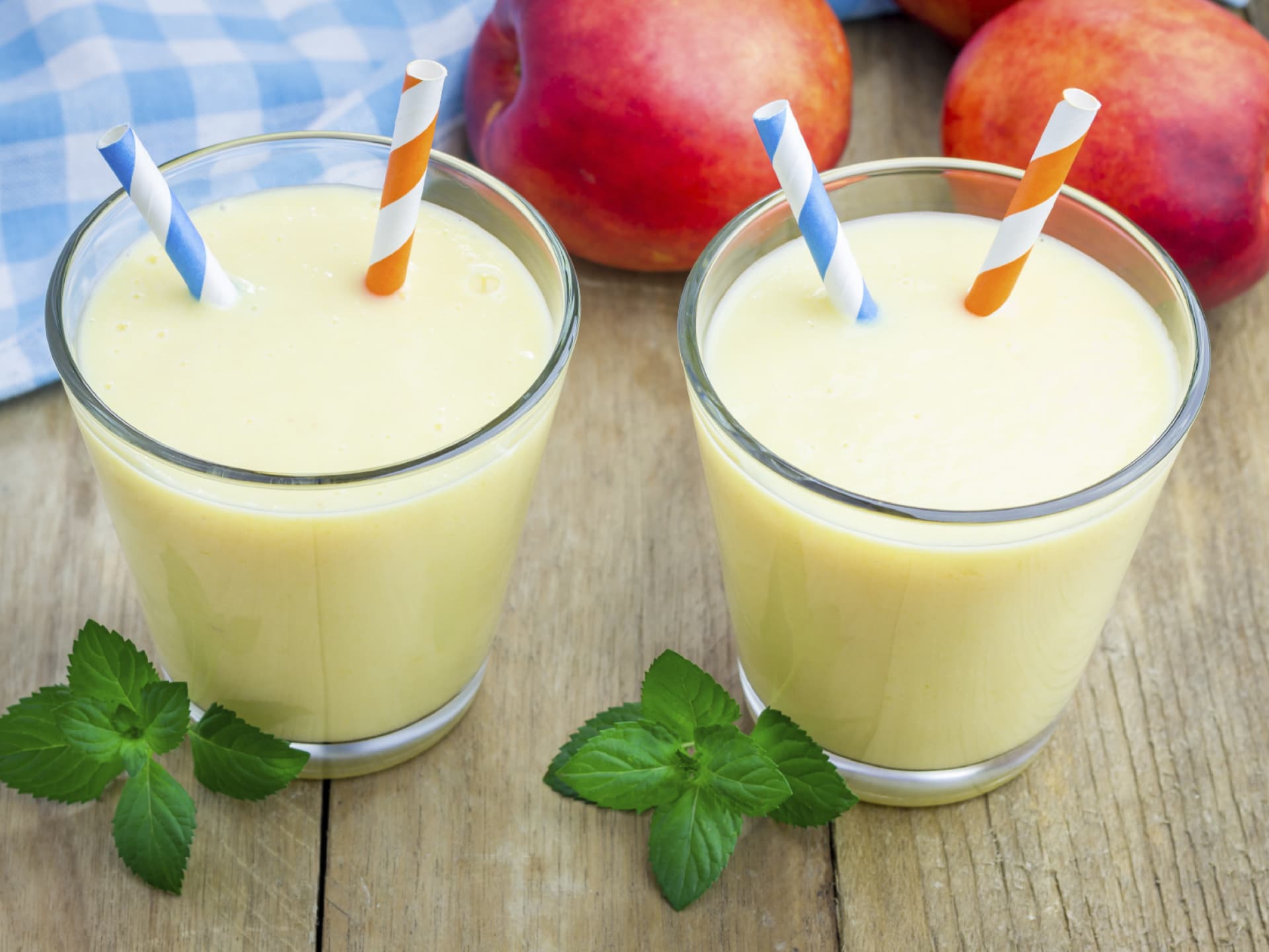 Ist Almased gesund? Zwei Gläser mit Almased