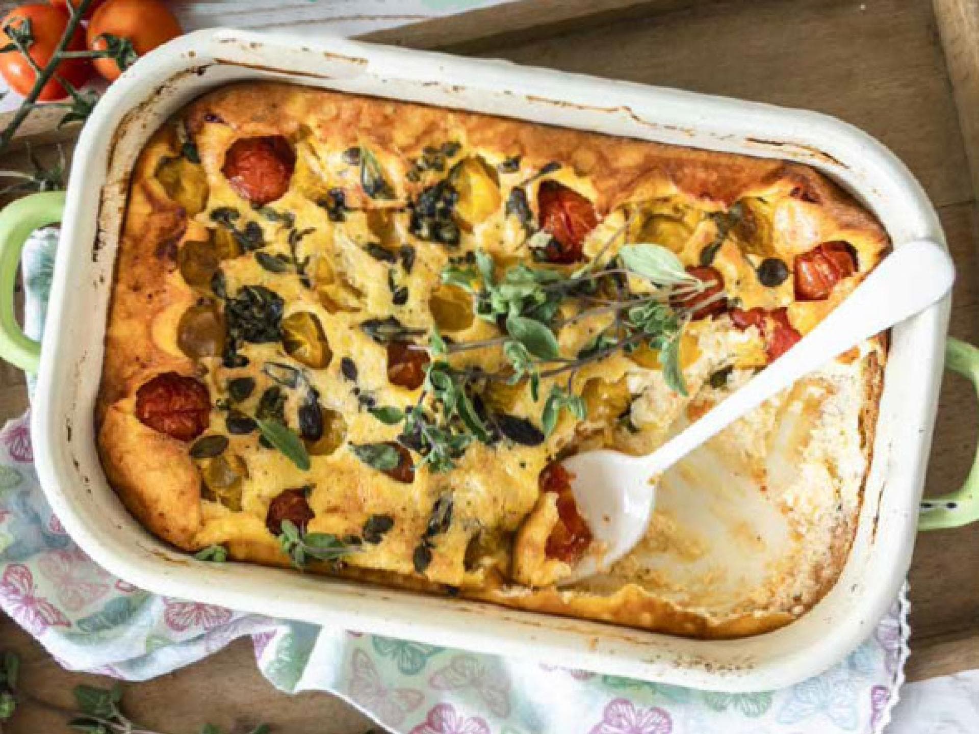 Kirschtomaten-Clafoutis mit Majoran