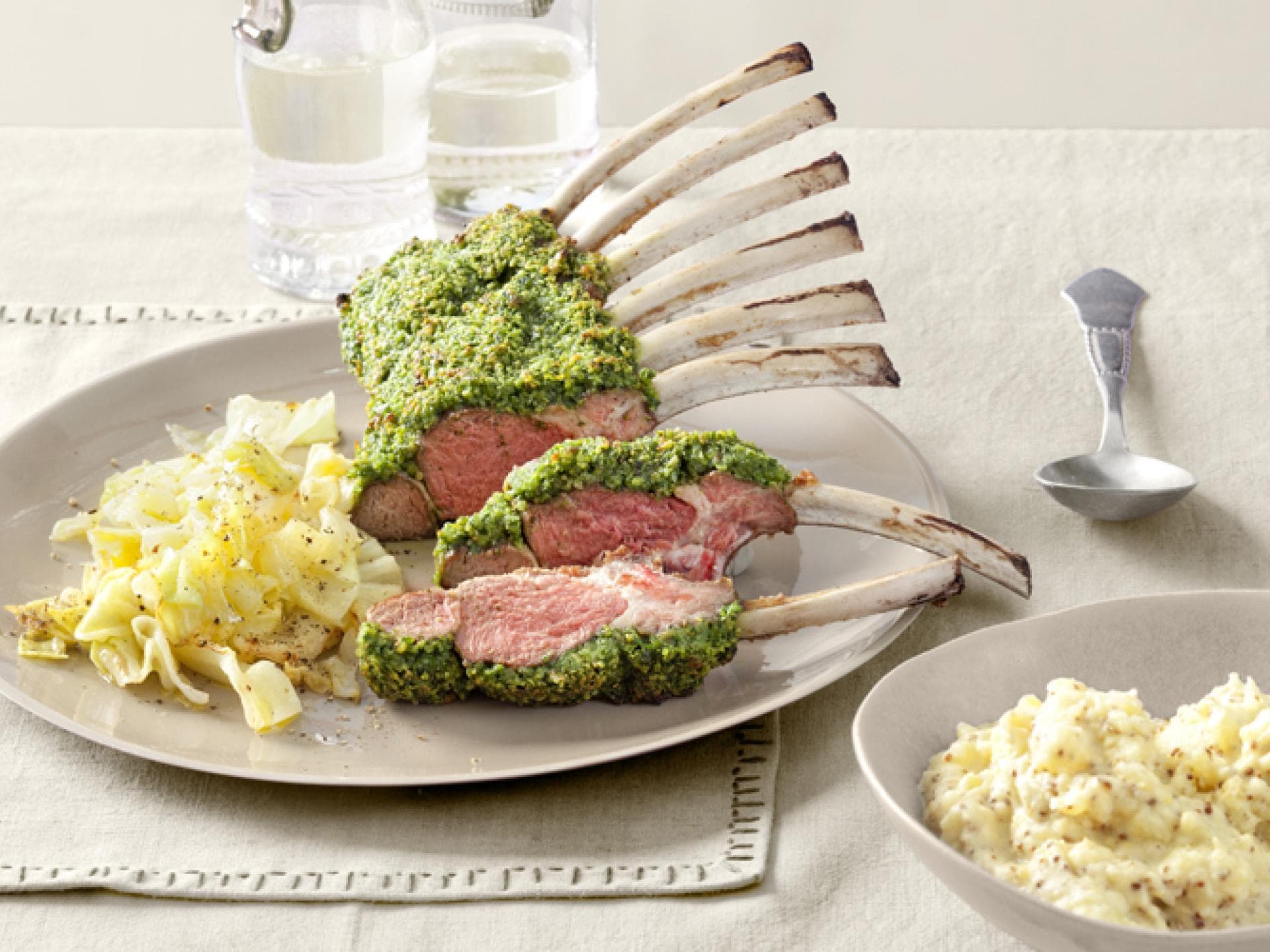Lammkarree mit Pinienkern-Kruste