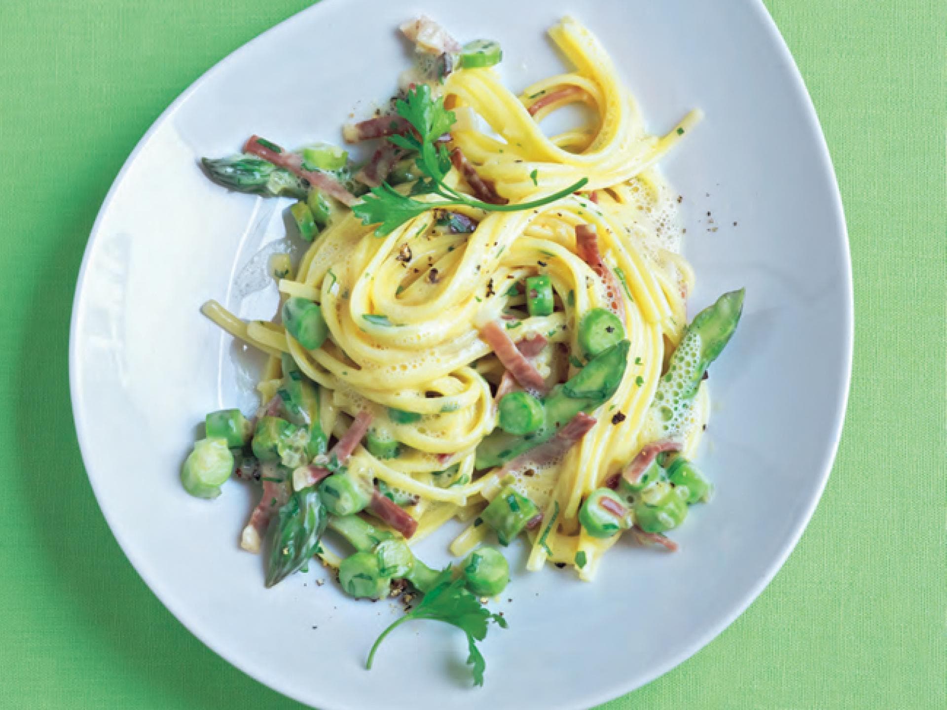Spargel-Carbonara-Rezept à la Sterneköching Cornelia Poletto