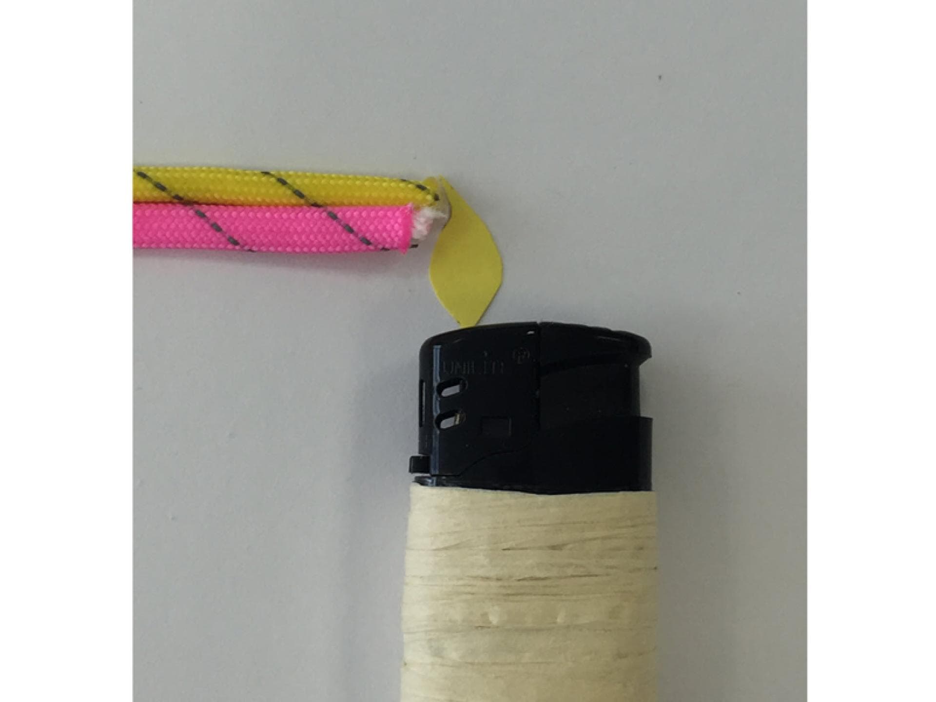 Anleitung für Paracord-Armband Schritt 2 Anleitung für Paracord-Armband Schritt 2