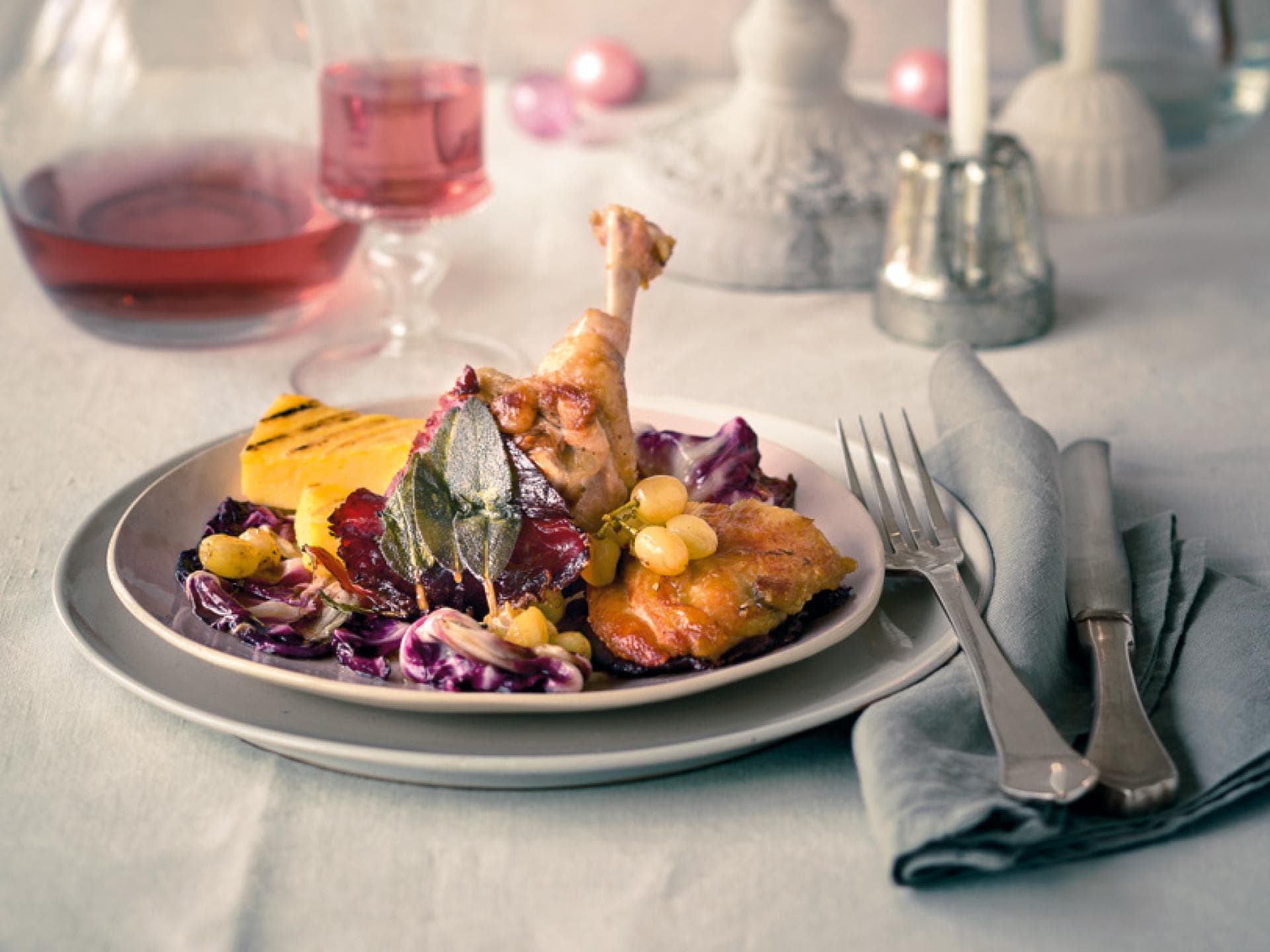 Perlhuhnbrust Trauben Radicchio