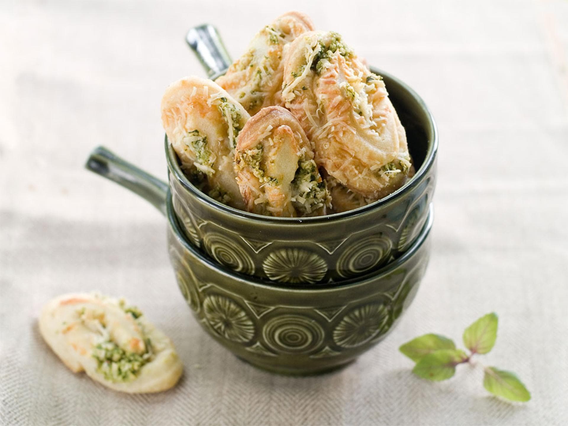 Herzhafte Pesto-Schnecken-Plätzchen