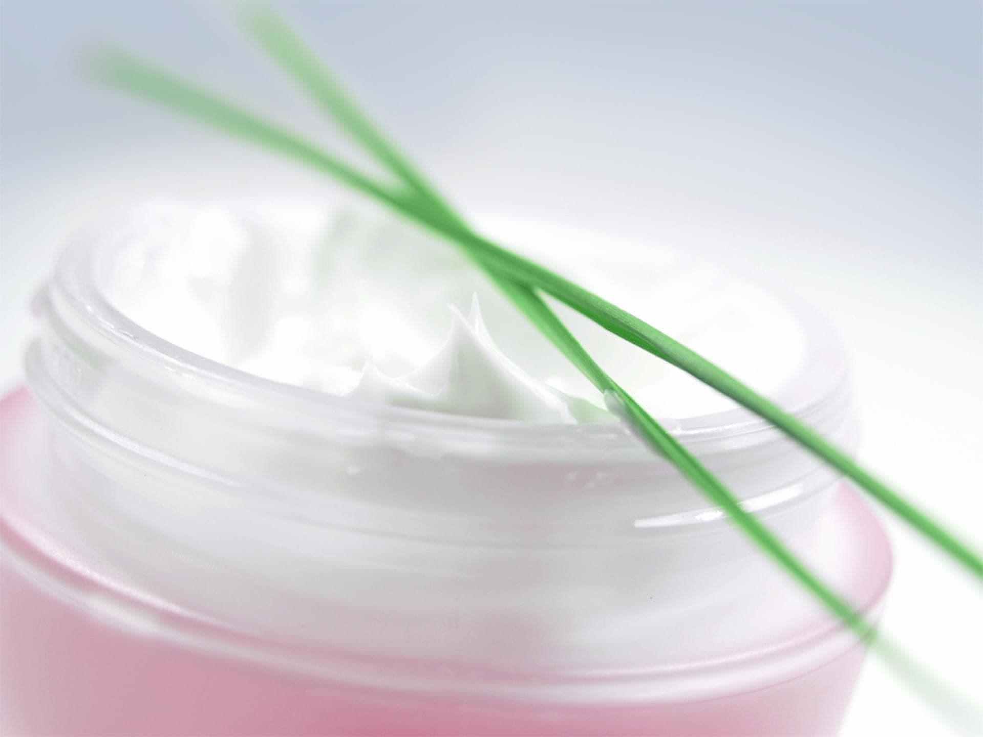 Anti-Age-Creme mit Q10 Was steckt in einer Anti-Age-Creme mit Q10?