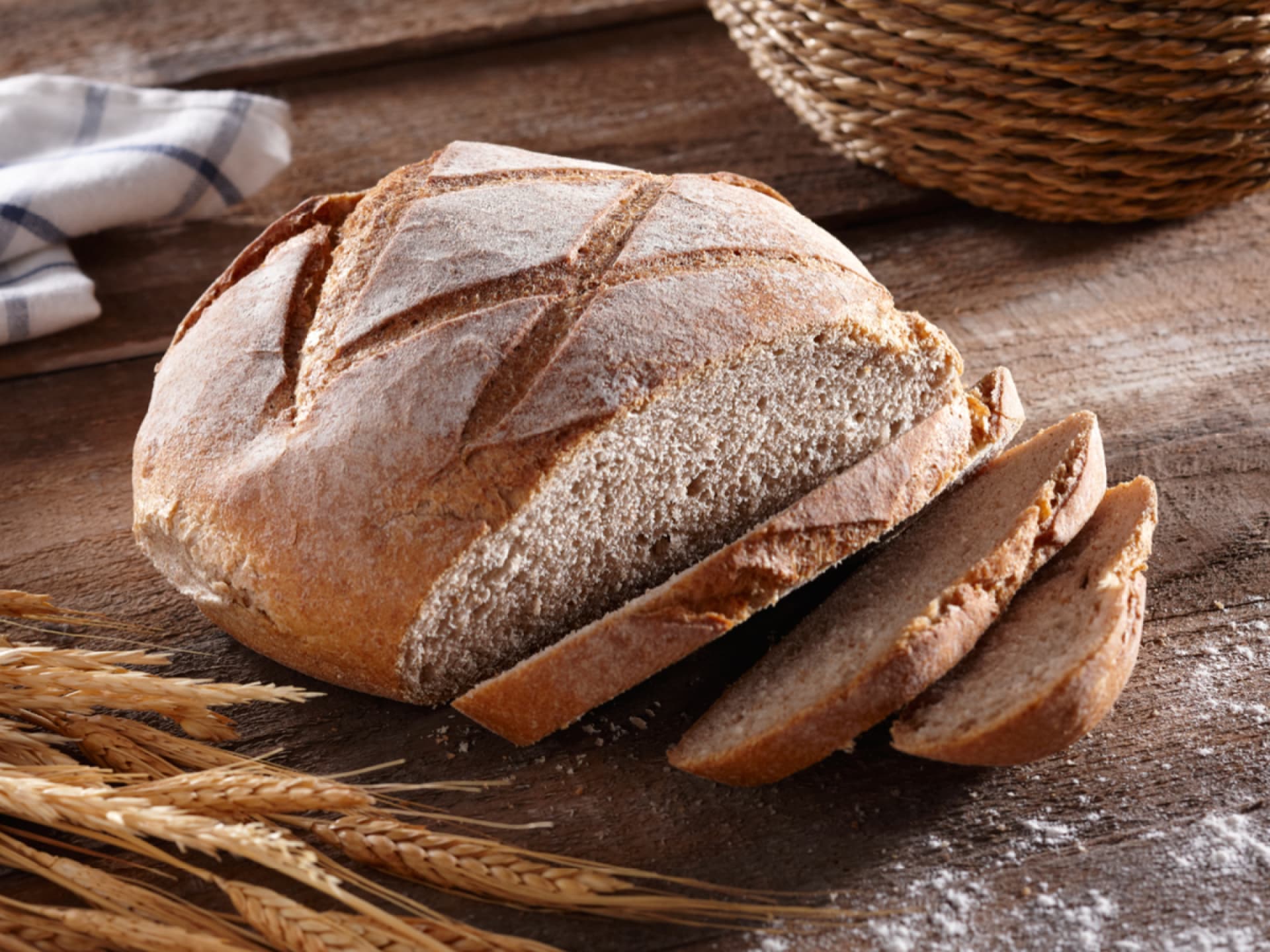 Sauerteigbrot angeschnitten