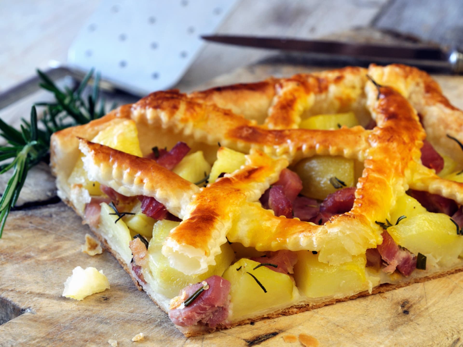 Kartoffelkuchen mit Schinkenstücken