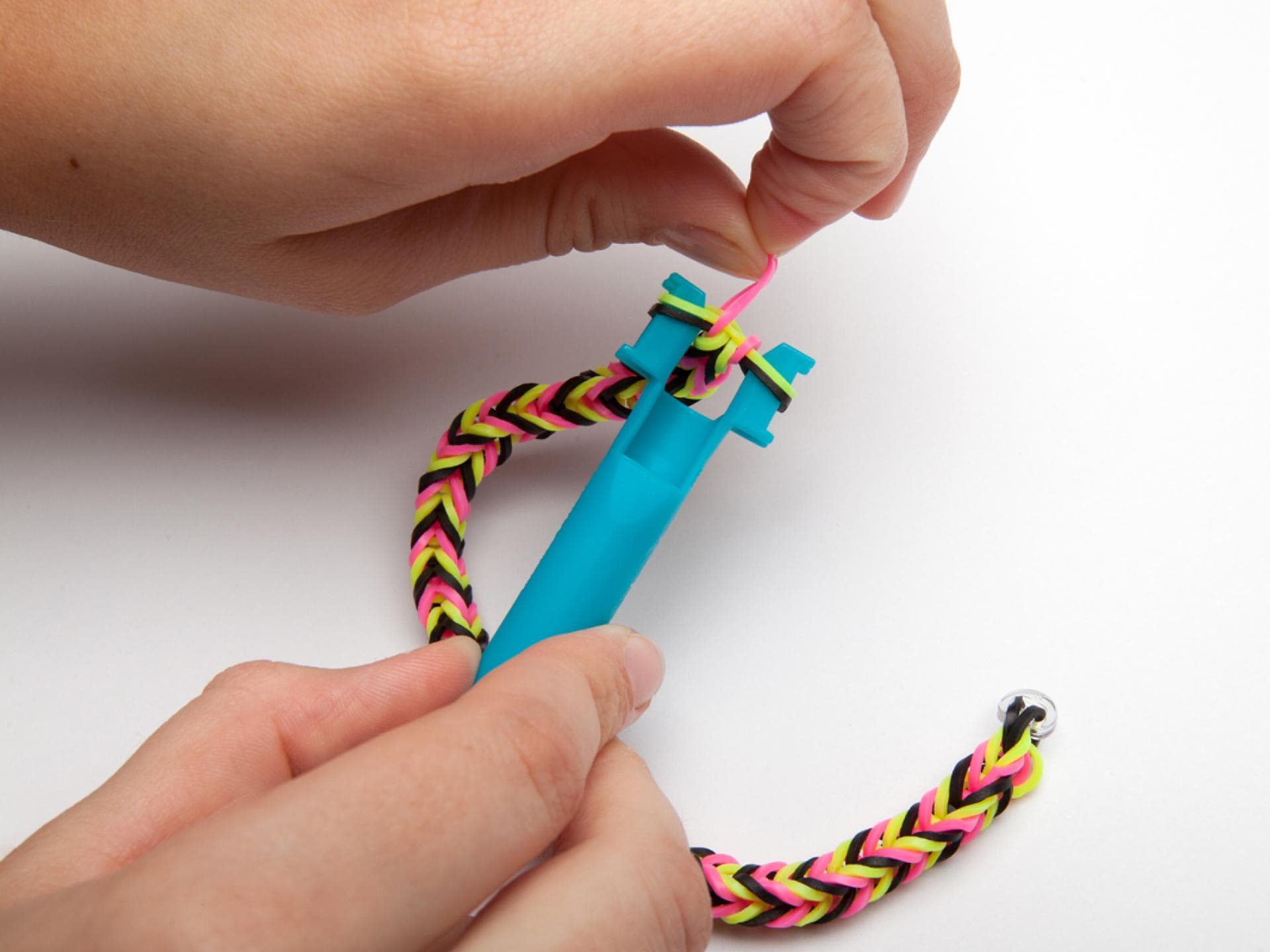 Step 11 Loom-Armband