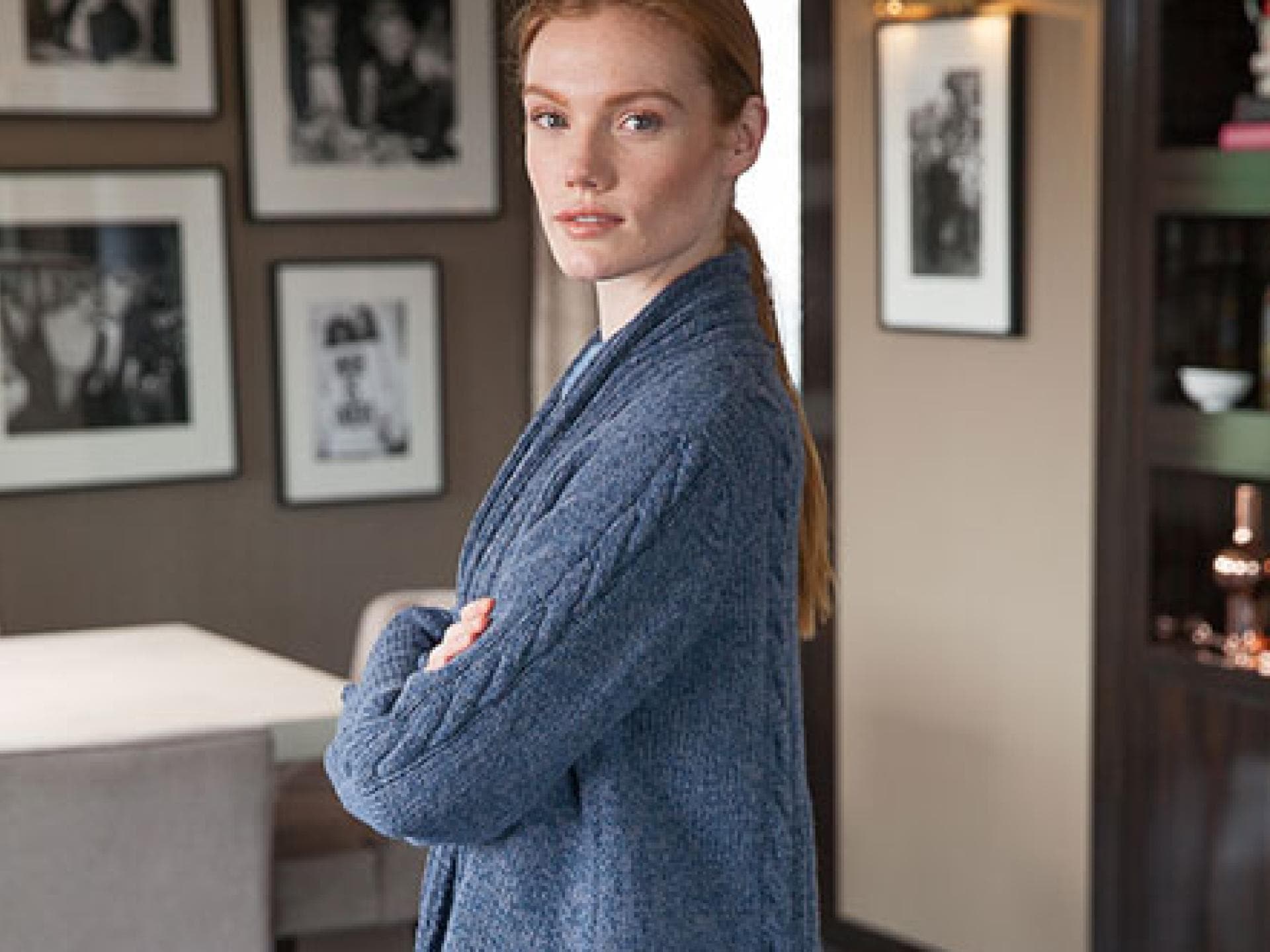 Strickanleitung Zopf Cardigan mit Schalkragen