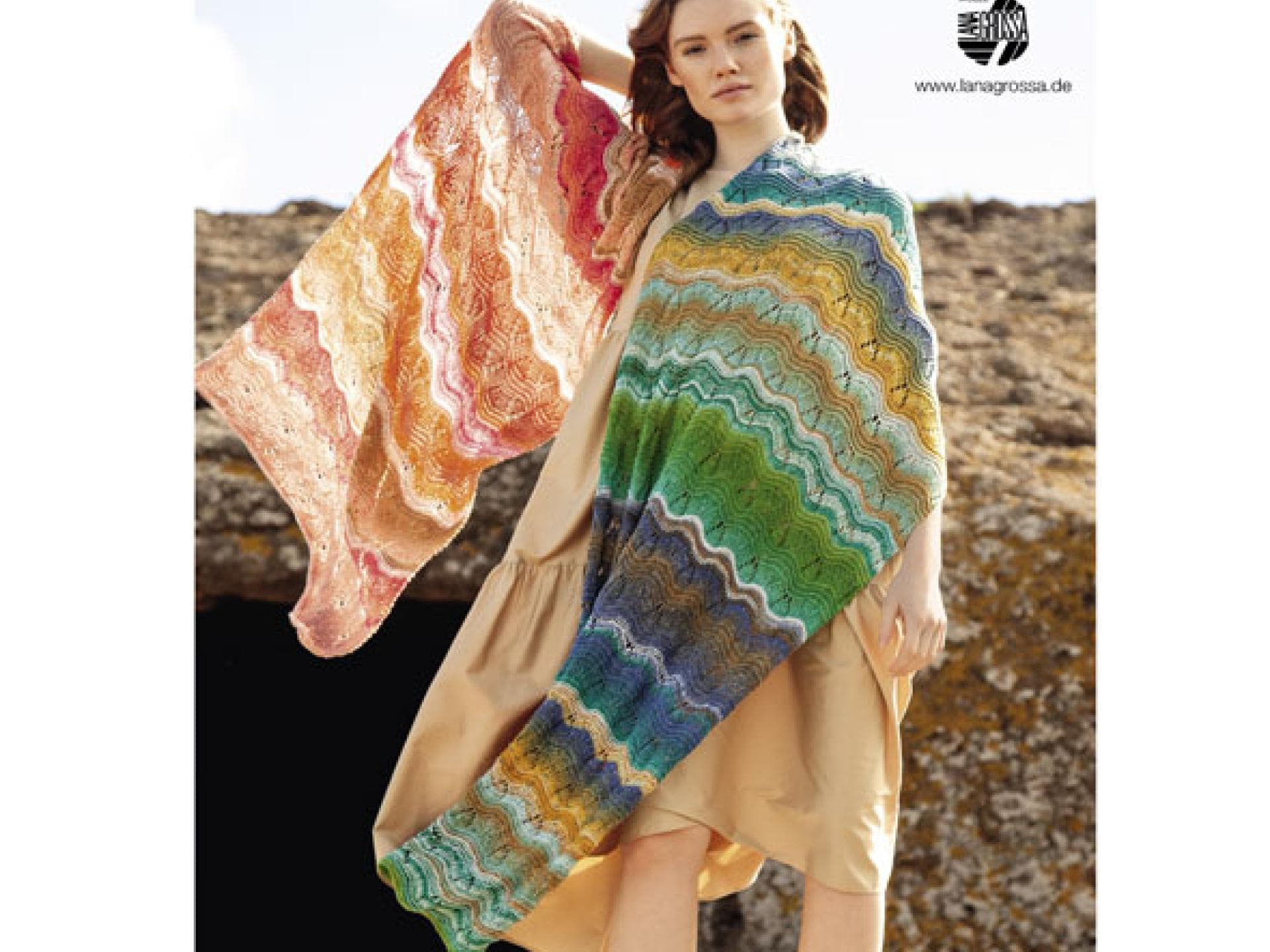 Strickenanleitung Maxi-Schal in Regenbogenfarben Strickenanleitung Maxi-Schal in Regenbogenfarben